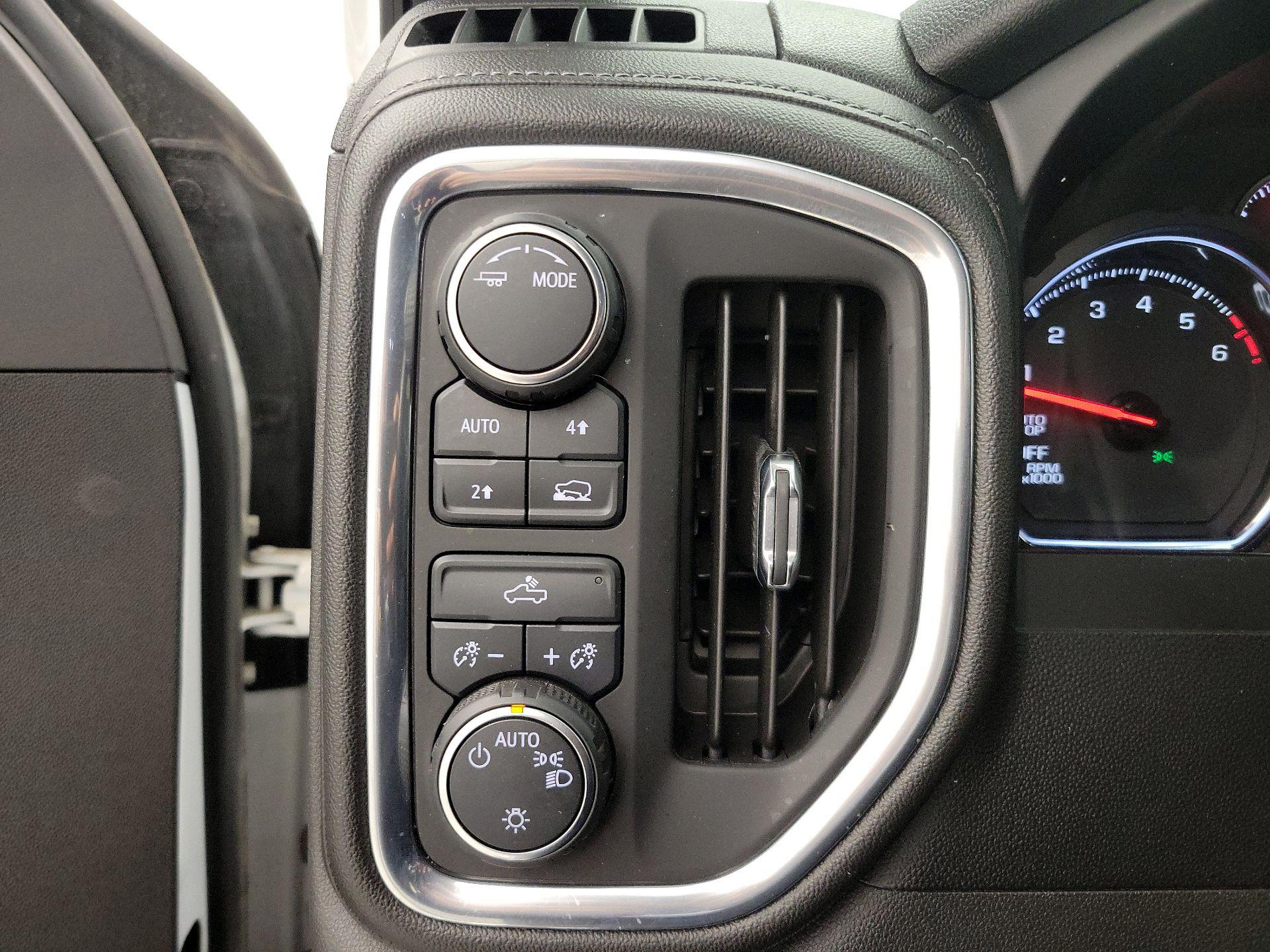 Thumbnail: 2021 Chevrolet Silverado 1500 - 13