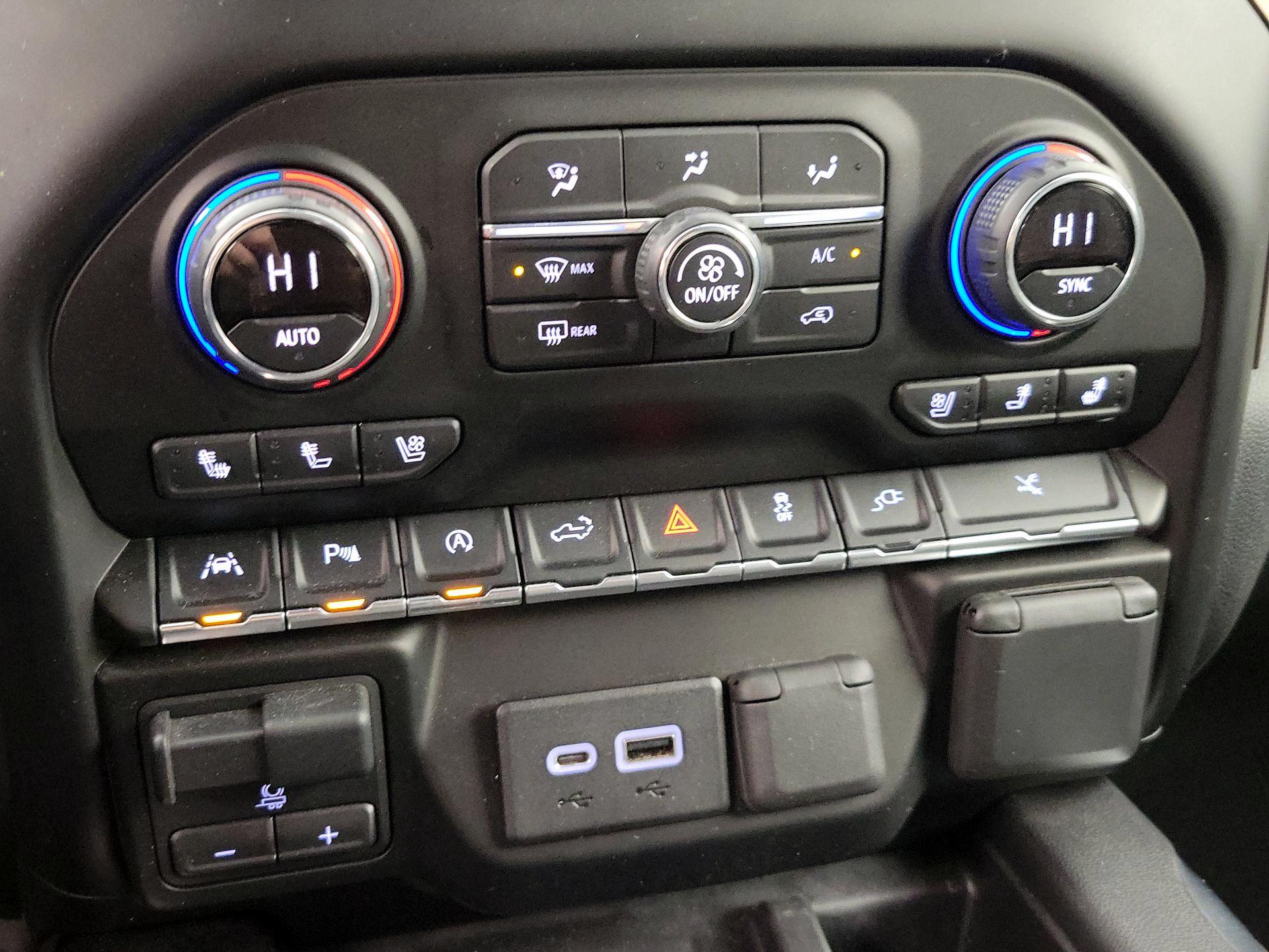 Thumbnail: 2019 Chevrolet Silverado 1500 - 17