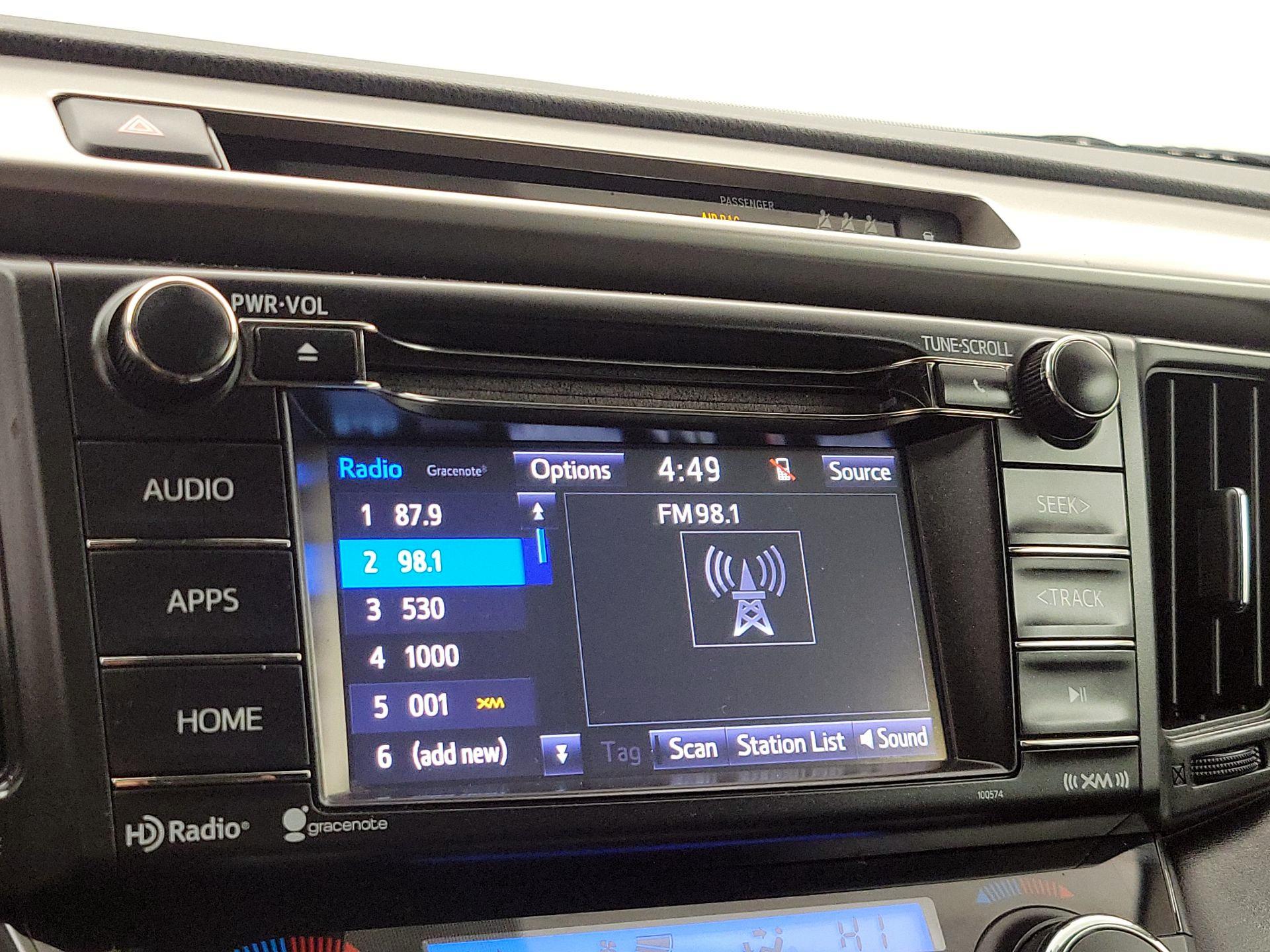 Thumbnail: 2018 Toyota RAV4 - 15