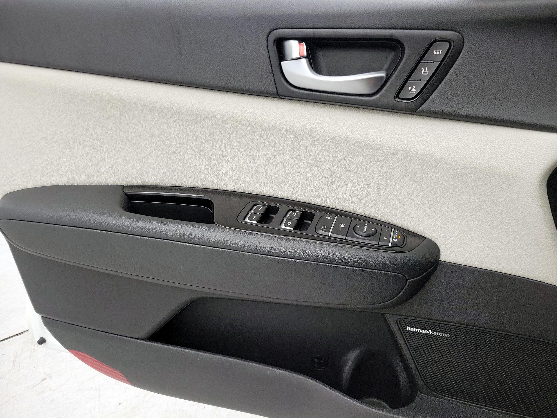 Thumbnail: 2018 Kia Optima - 12