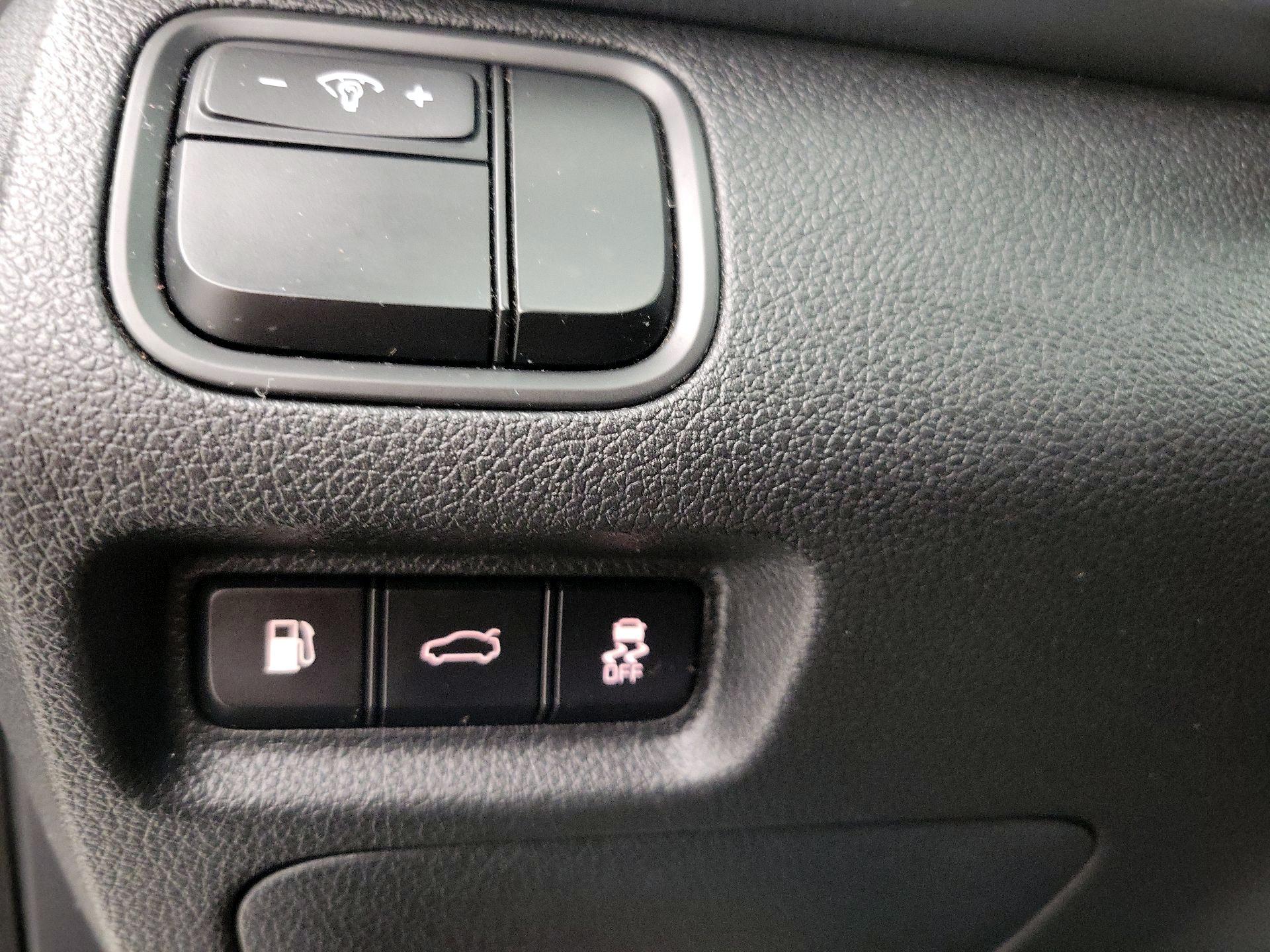 Thumbnail: 2018 Kia Optima - 13