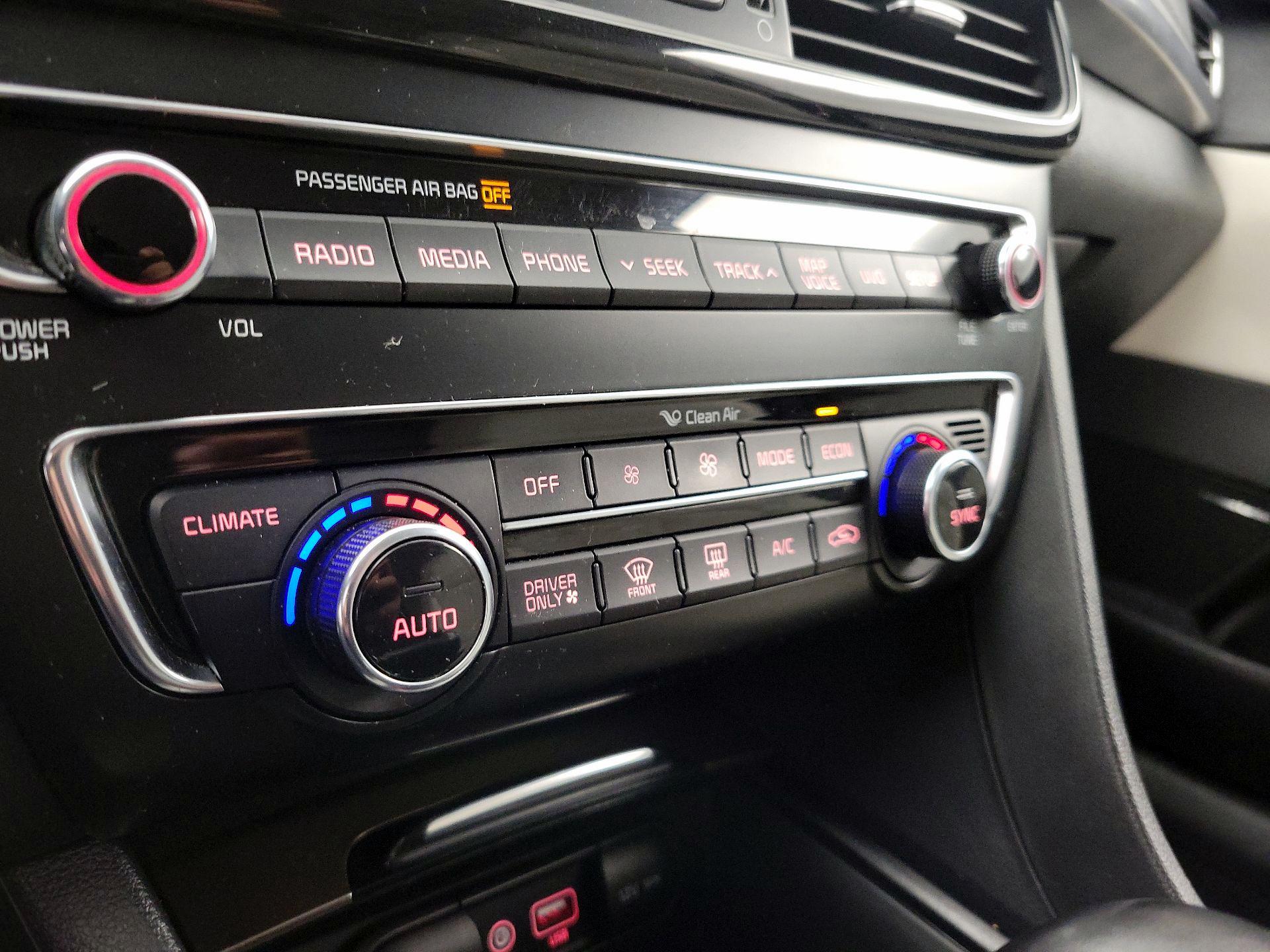 Thumbnail: 2018 Kia Optima - 17