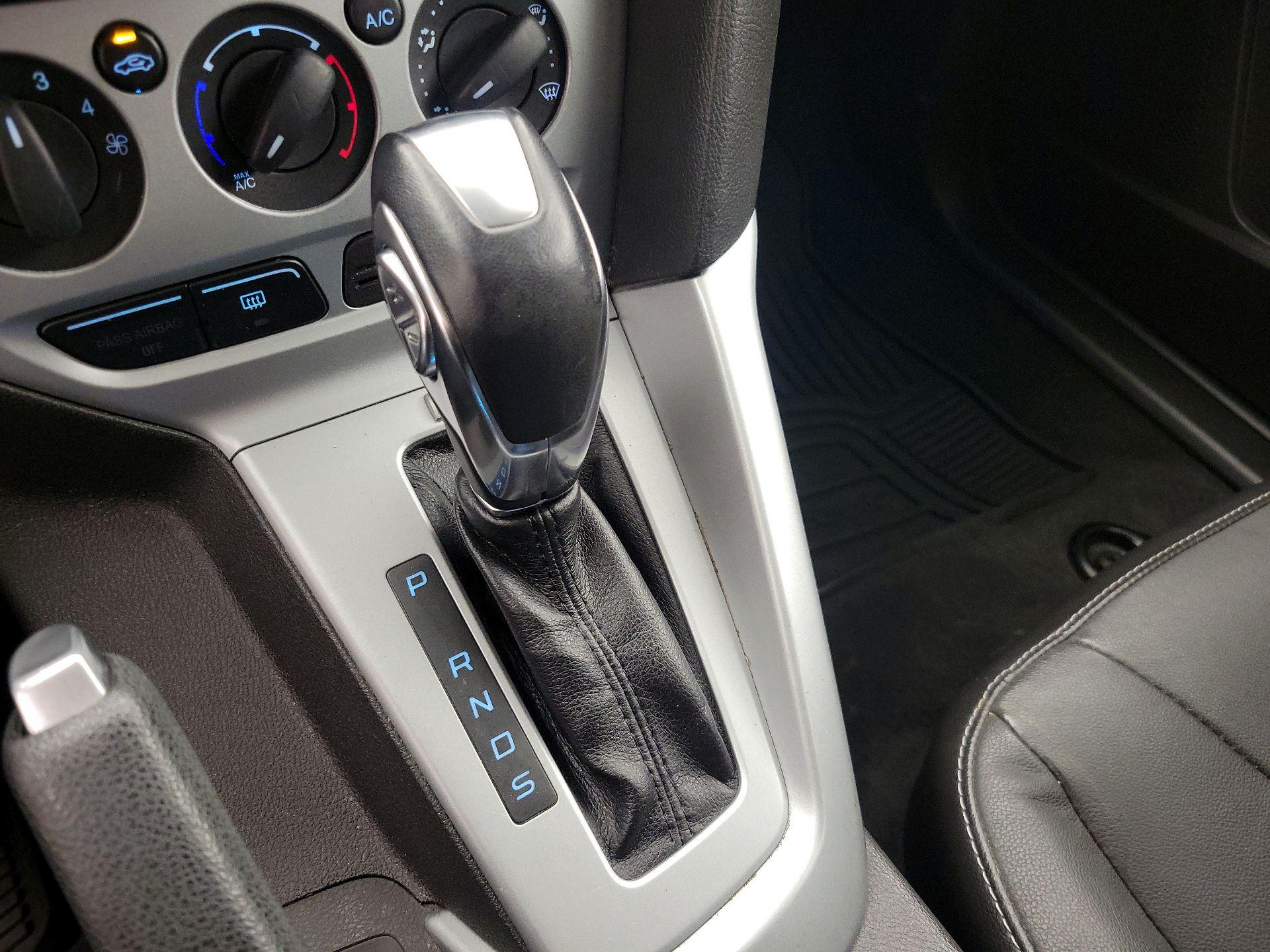 Thumbnail: 2014 Ford Focus - 16