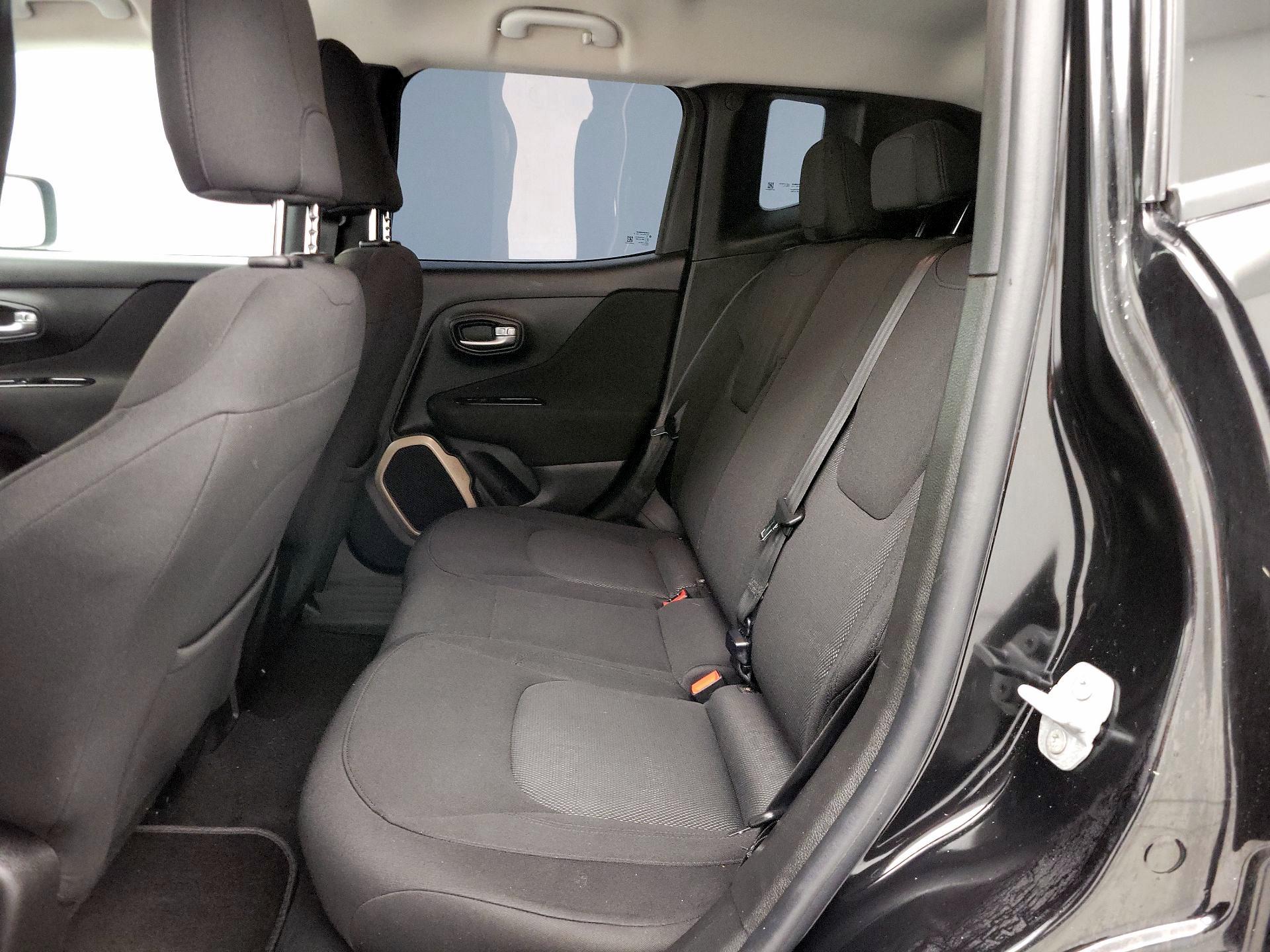 Thumbnail: 2017 Jeep Renegade - 19