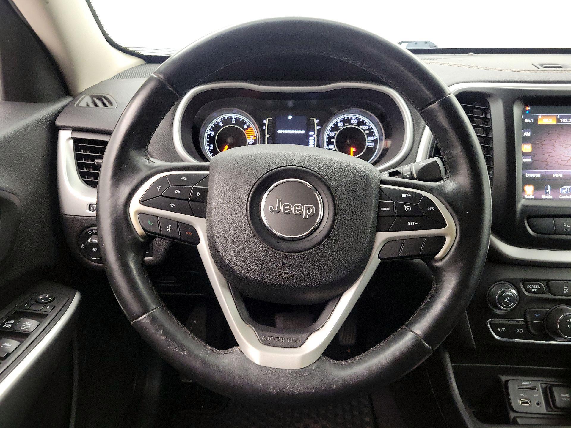 Thumbnail: 2018 Jeep Cherokee - 10