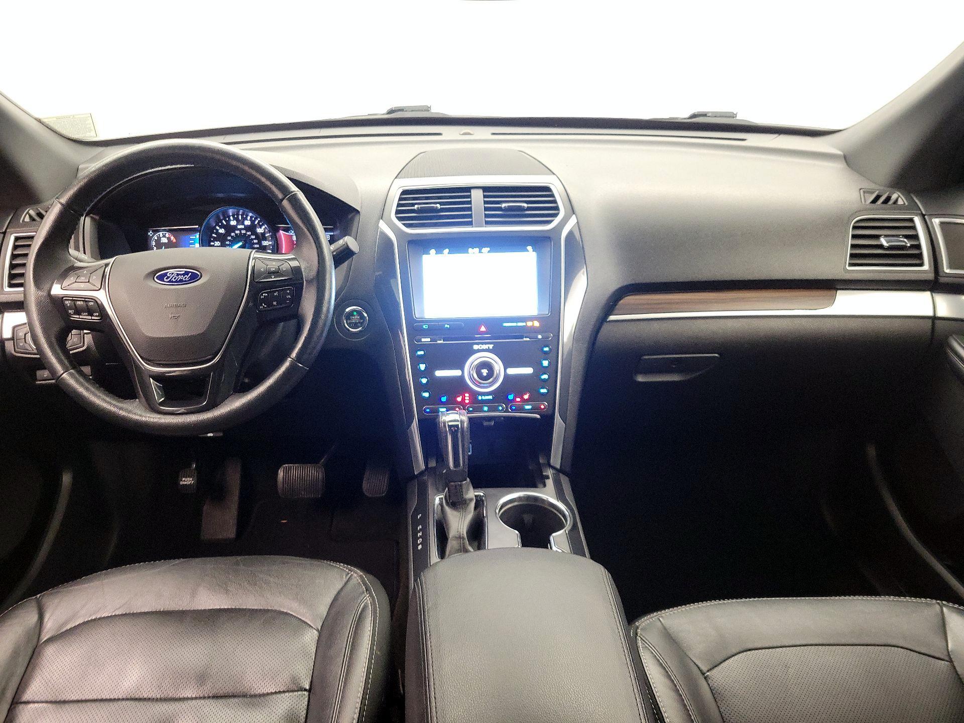 Thumbnail: 2017 Ford Explorer - 9