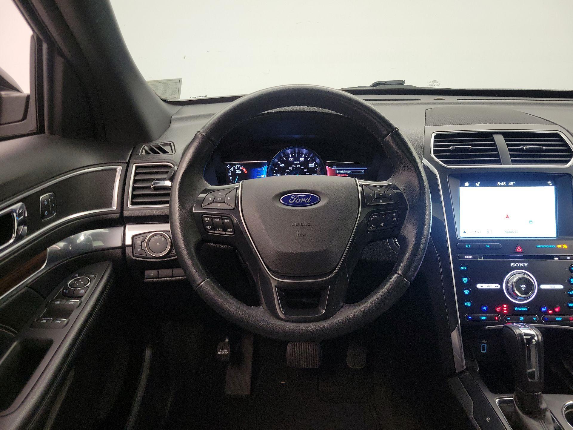 Thumbnail: 2017 Ford Explorer - 10