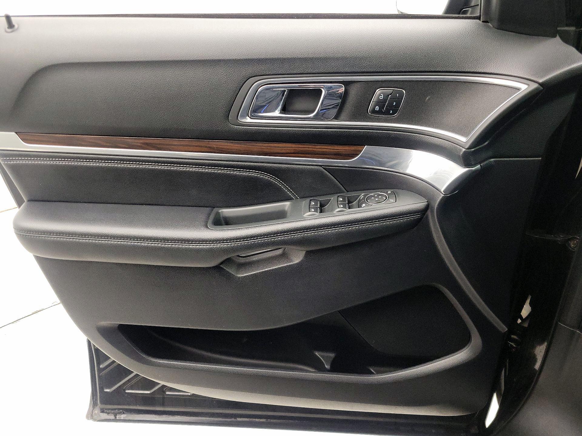 Thumbnail: 2017 Ford Explorer - 12