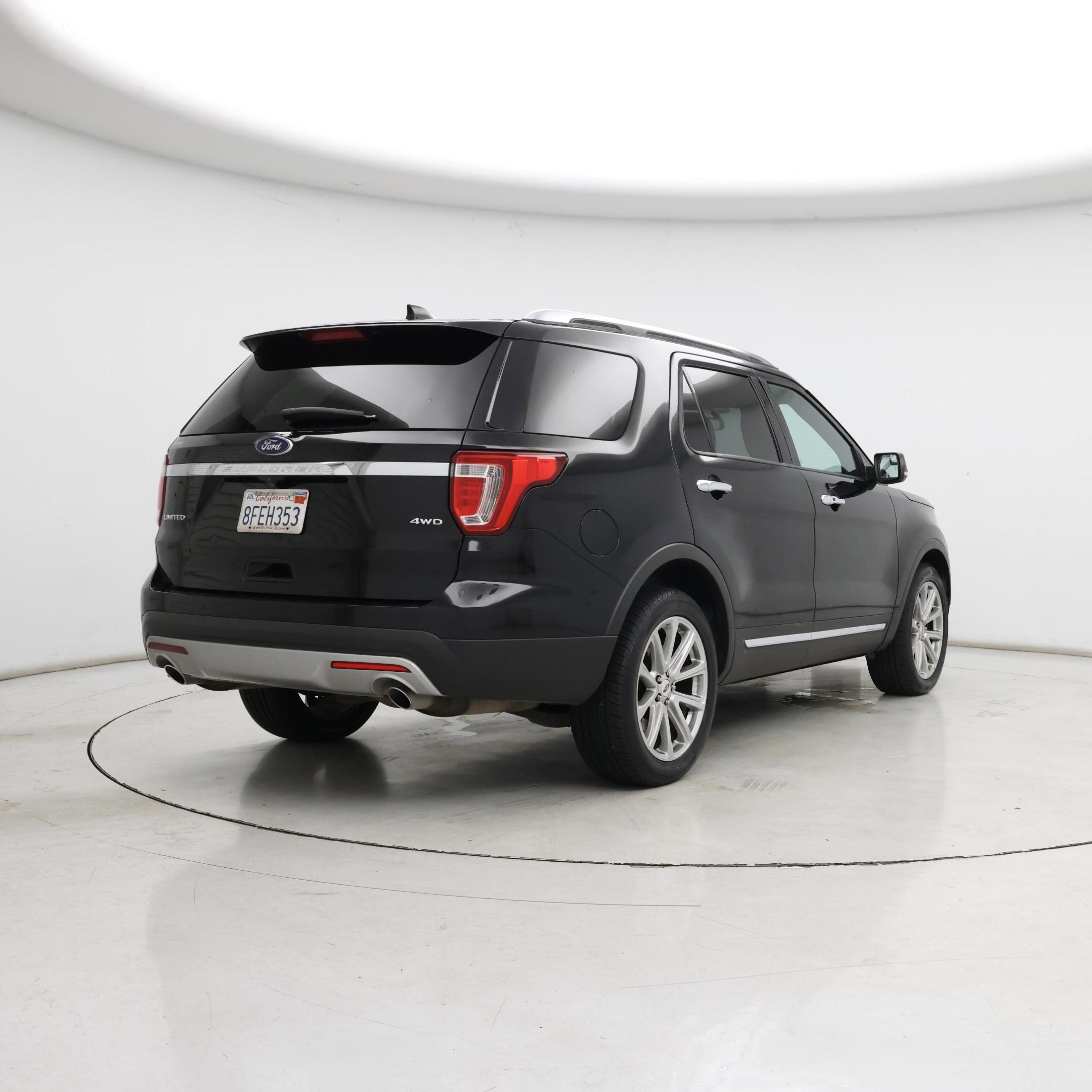 Thumbnail: 2017 Ford Explorer - 8