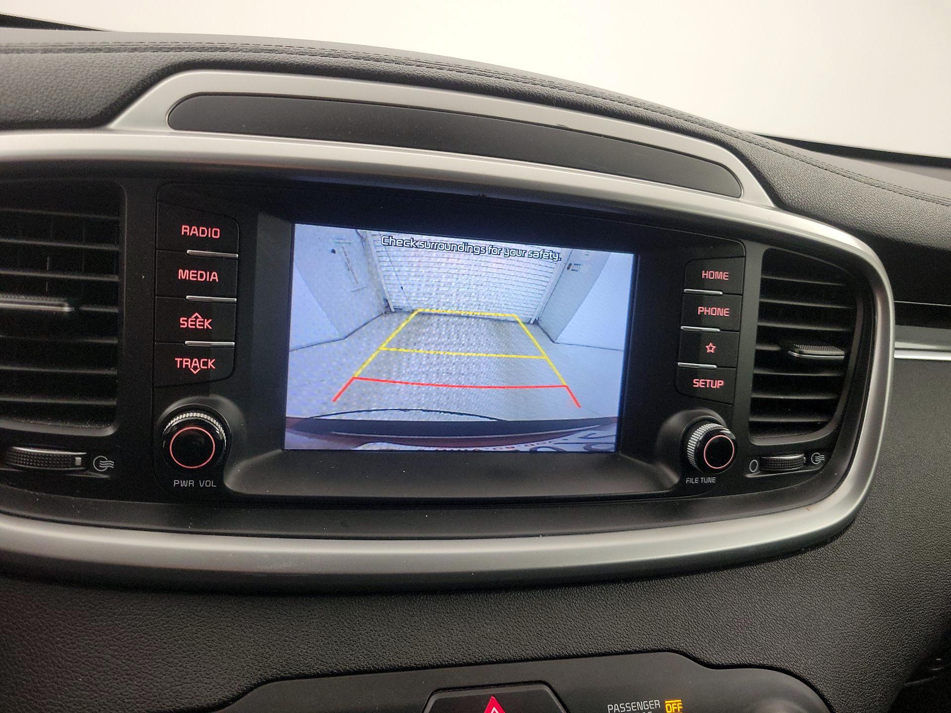 Thumbnail: 2019 Kia Sorento - 14