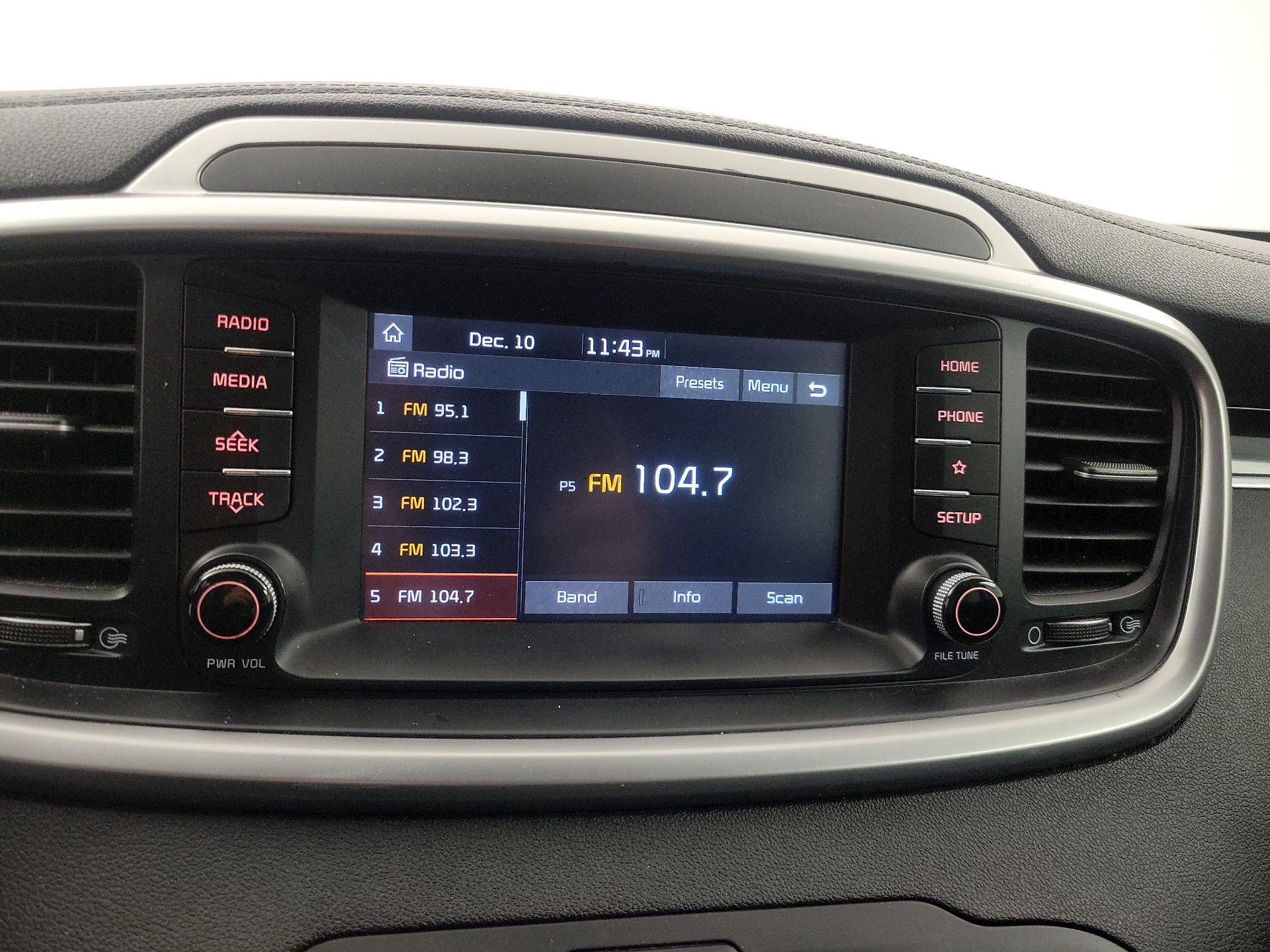 Thumbnail: 2019 Kia Sorento - 15