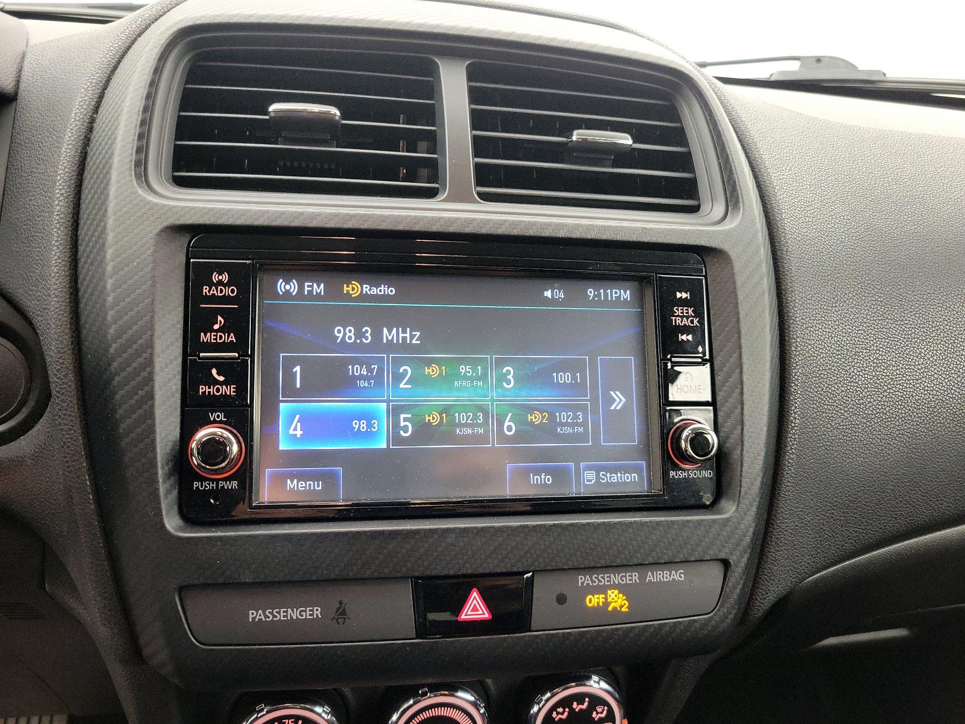 Thumbnail: 2018 Mitsubishi Outlander Sport - 15