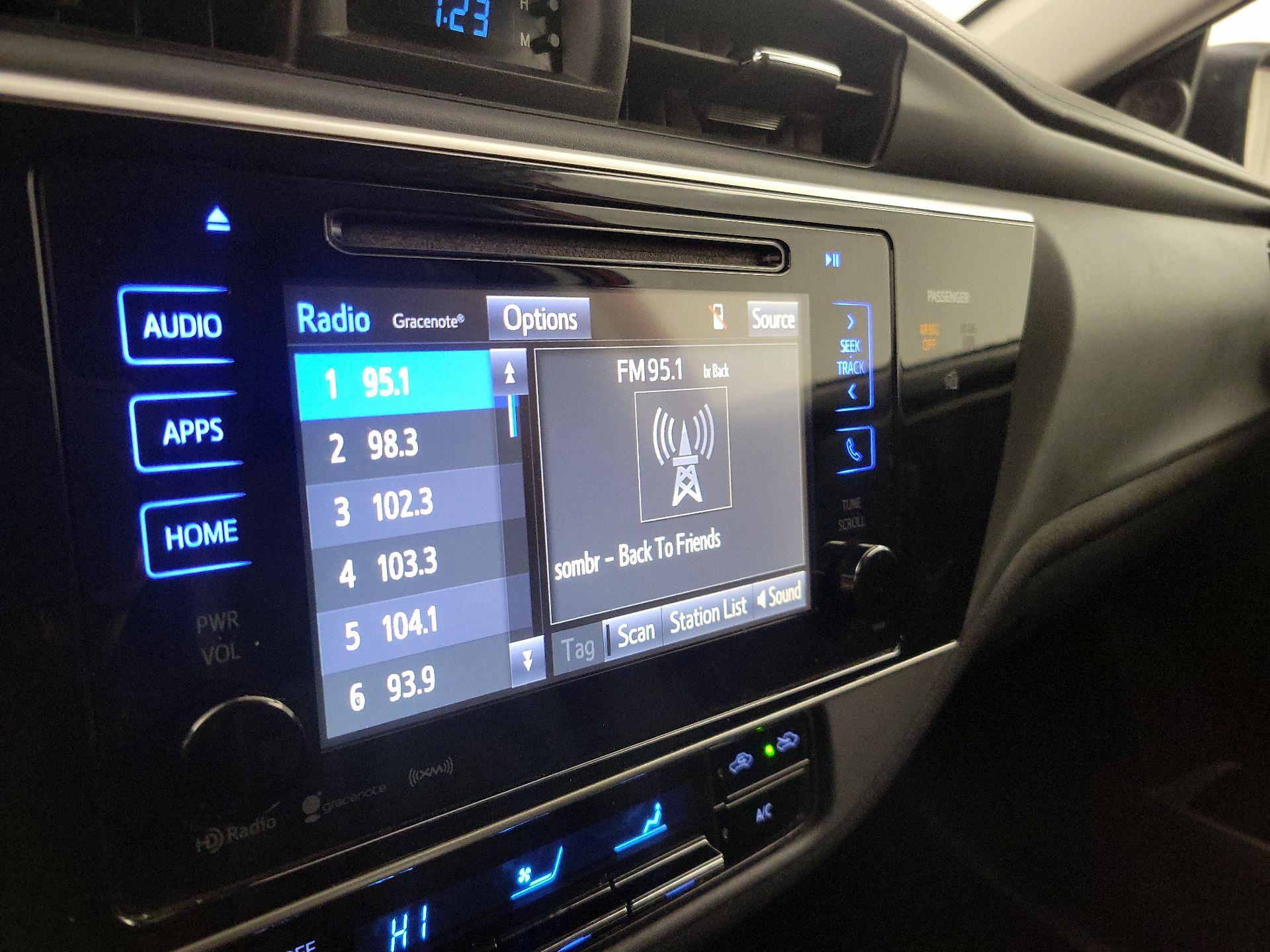 Thumbnail: 2017 Toyota Corolla - 15