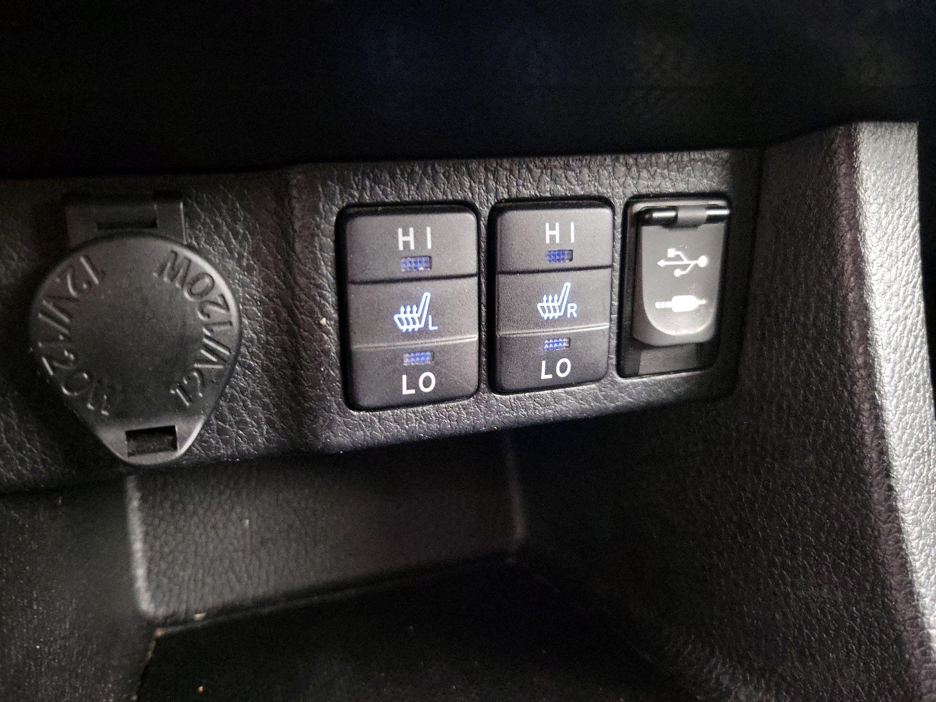 Thumbnail: 2017 Toyota Corolla - 18