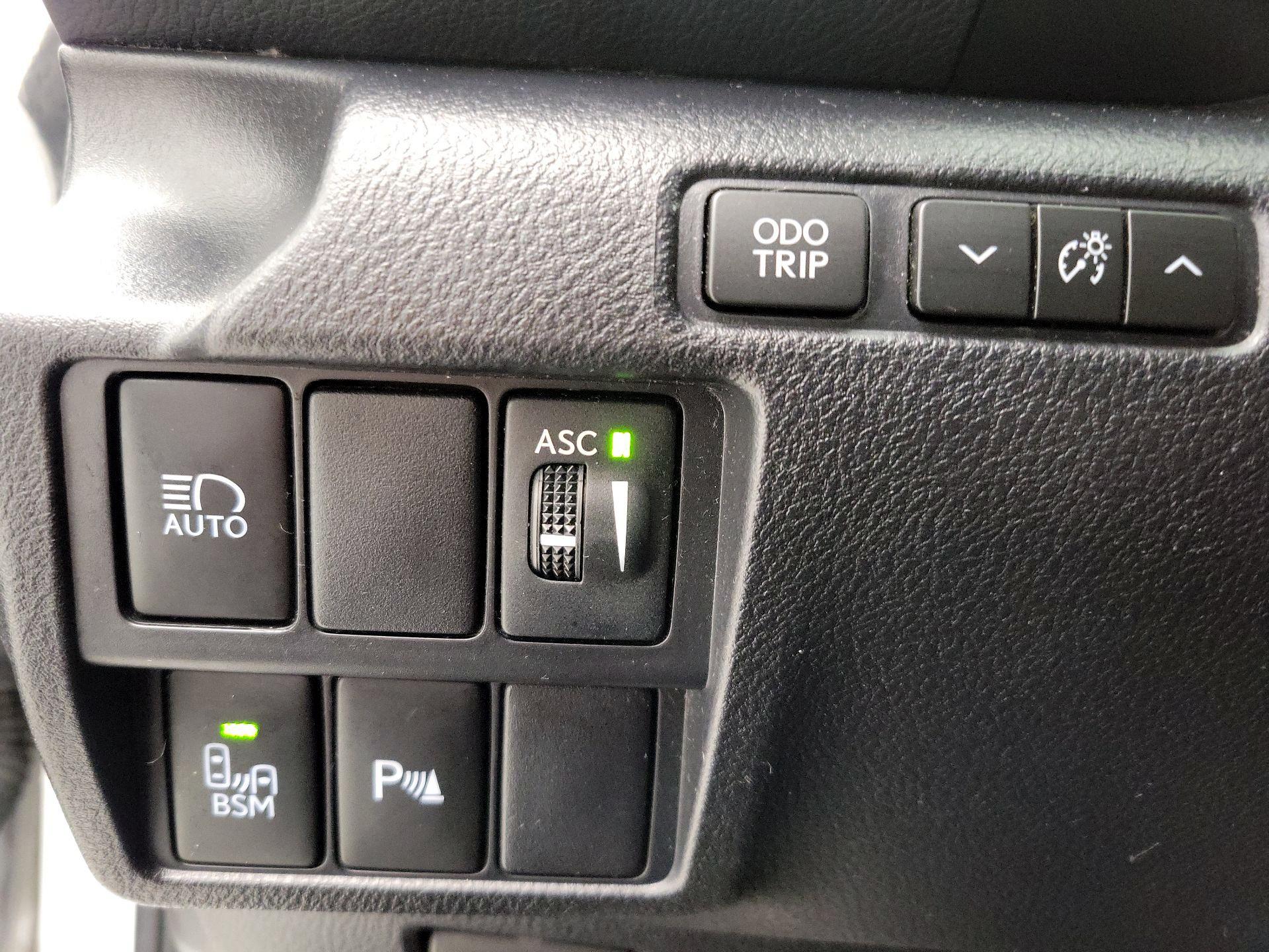 Thumbnail: 2020 Lexus IS - 13