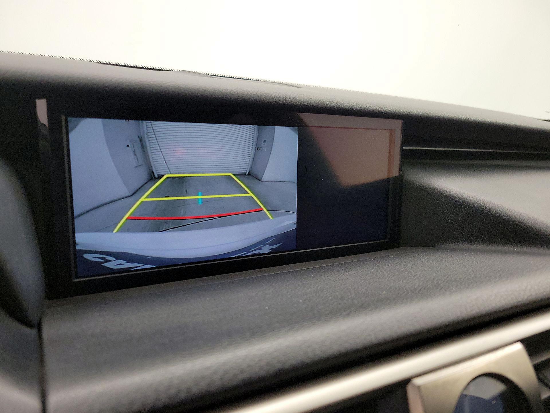 Thumbnail: 2020 Lexus IS - 15