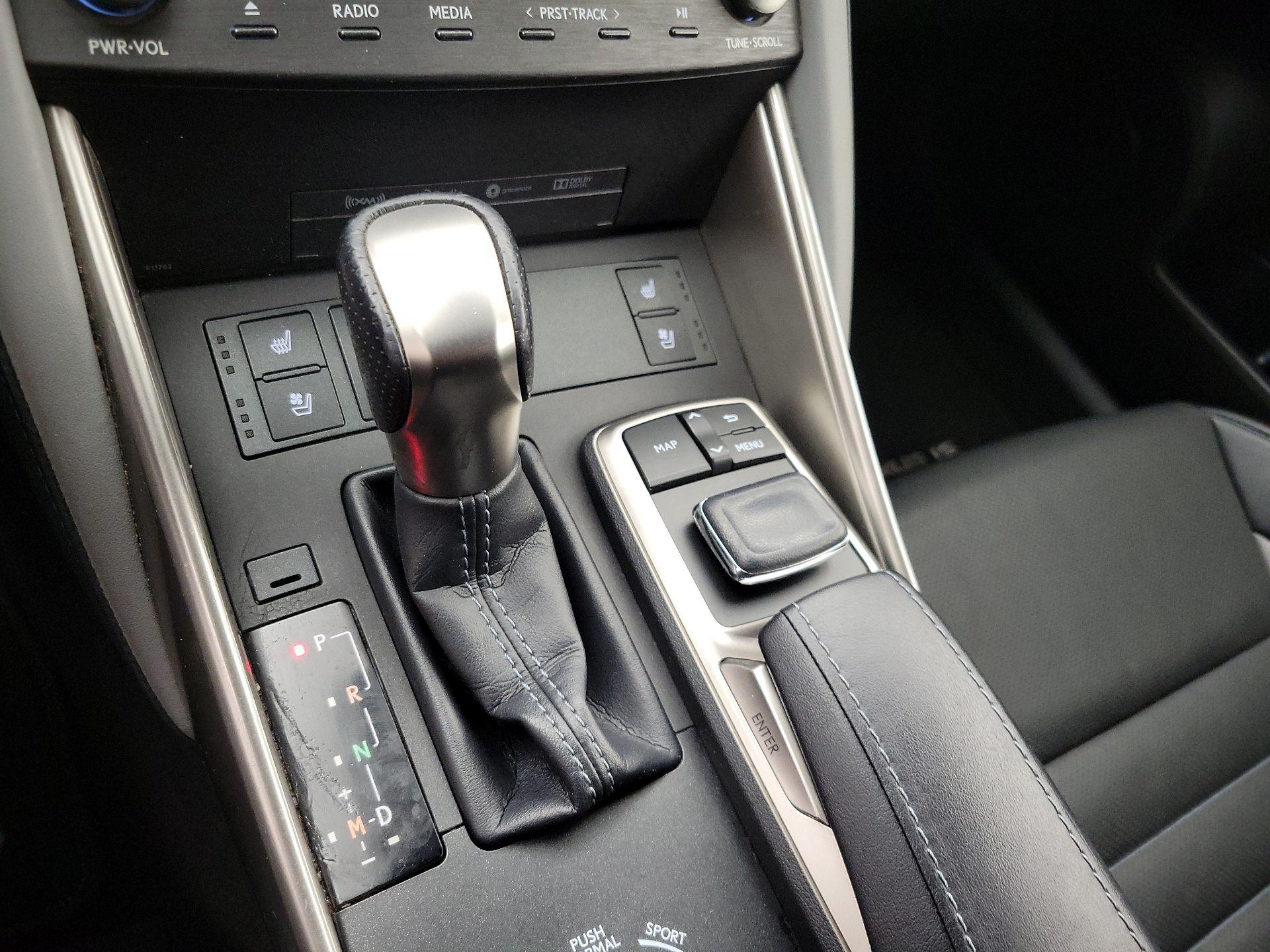 Thumbnail: 2020 Lexus IS - 18