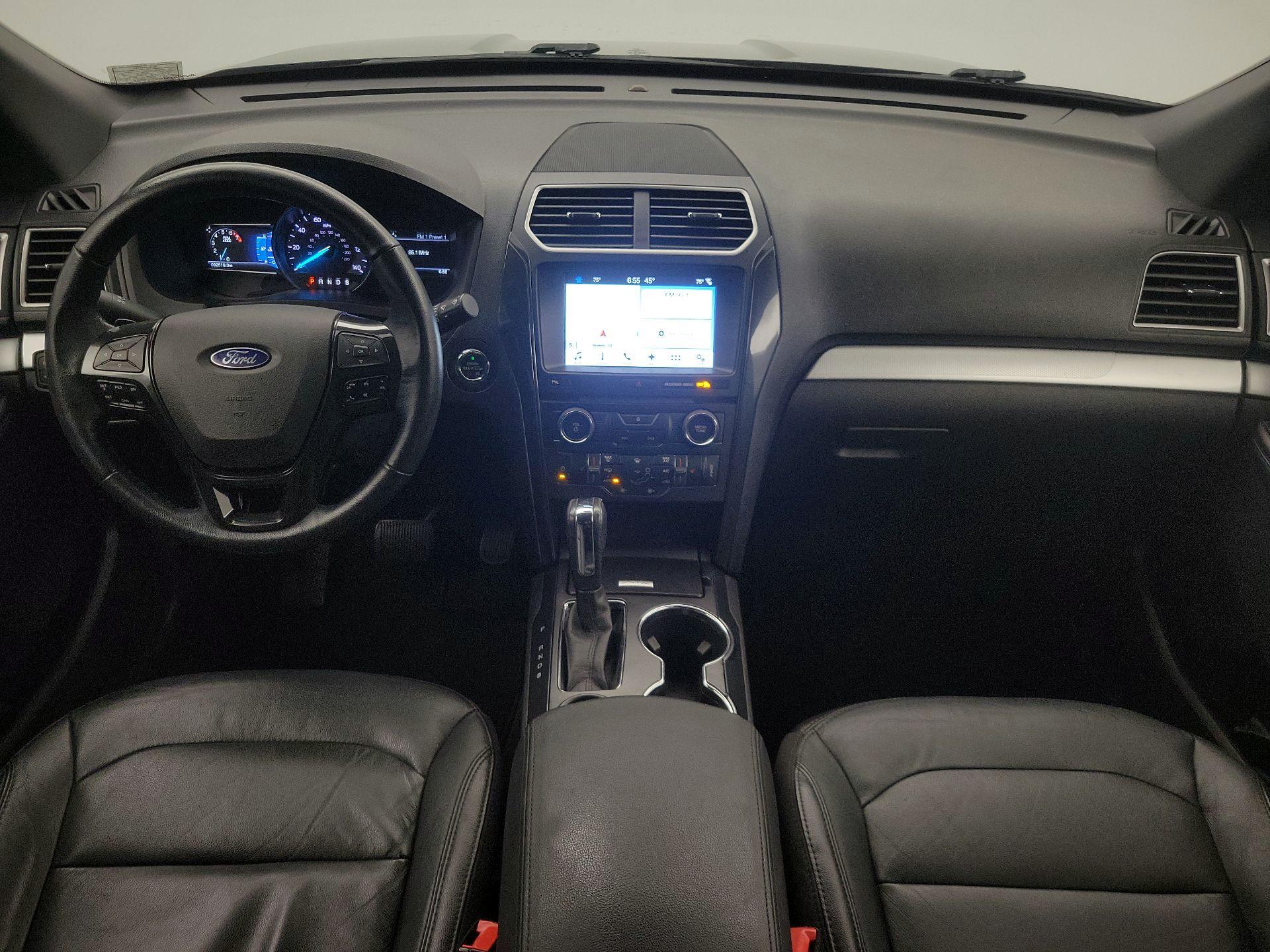 Thumbnail: 2017 Ford Explorer - 9