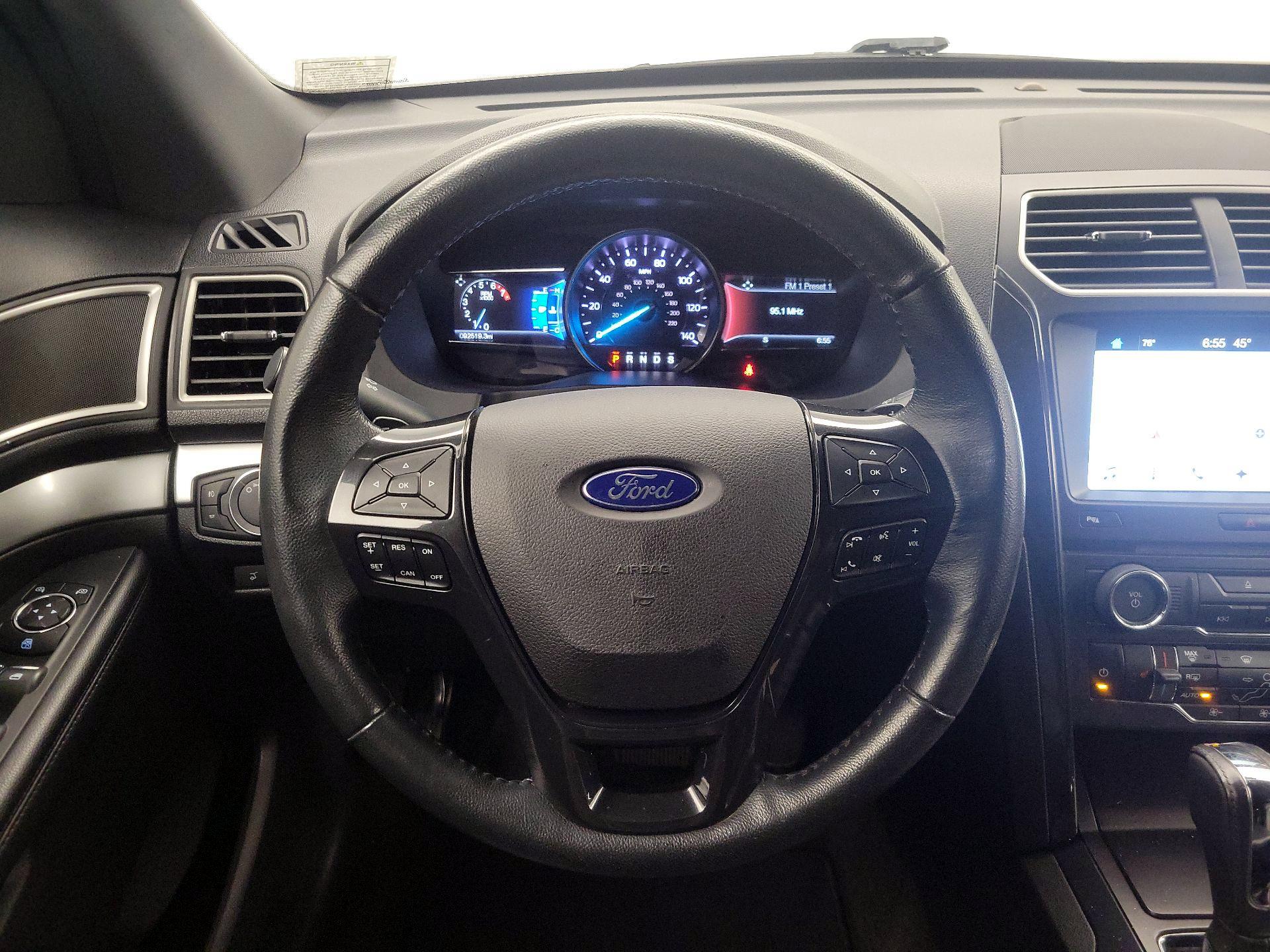 Thumbnail: 2017 Ford Explorer - 10