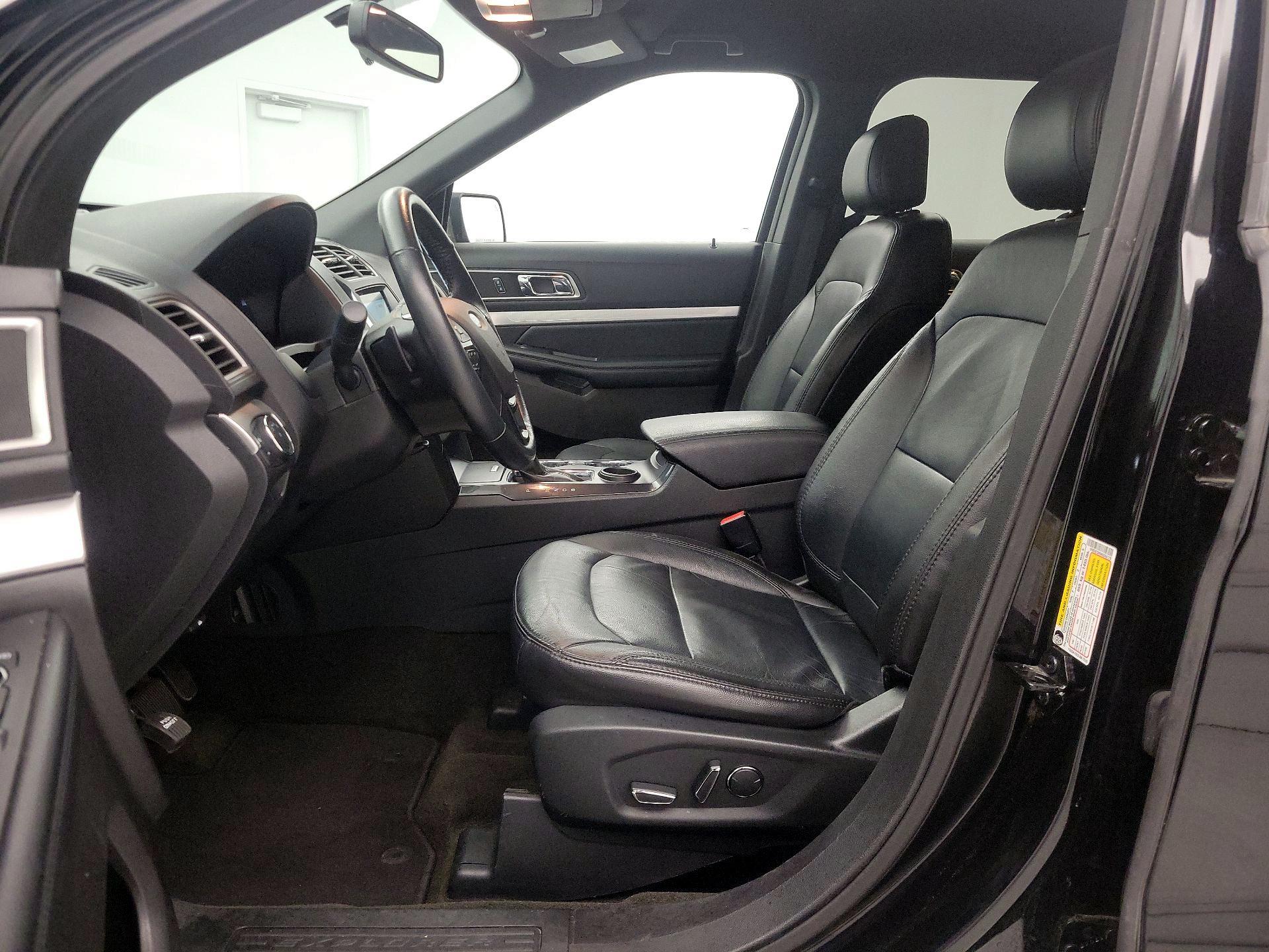 Thumbnail: 2017 Ford Explorer - 11