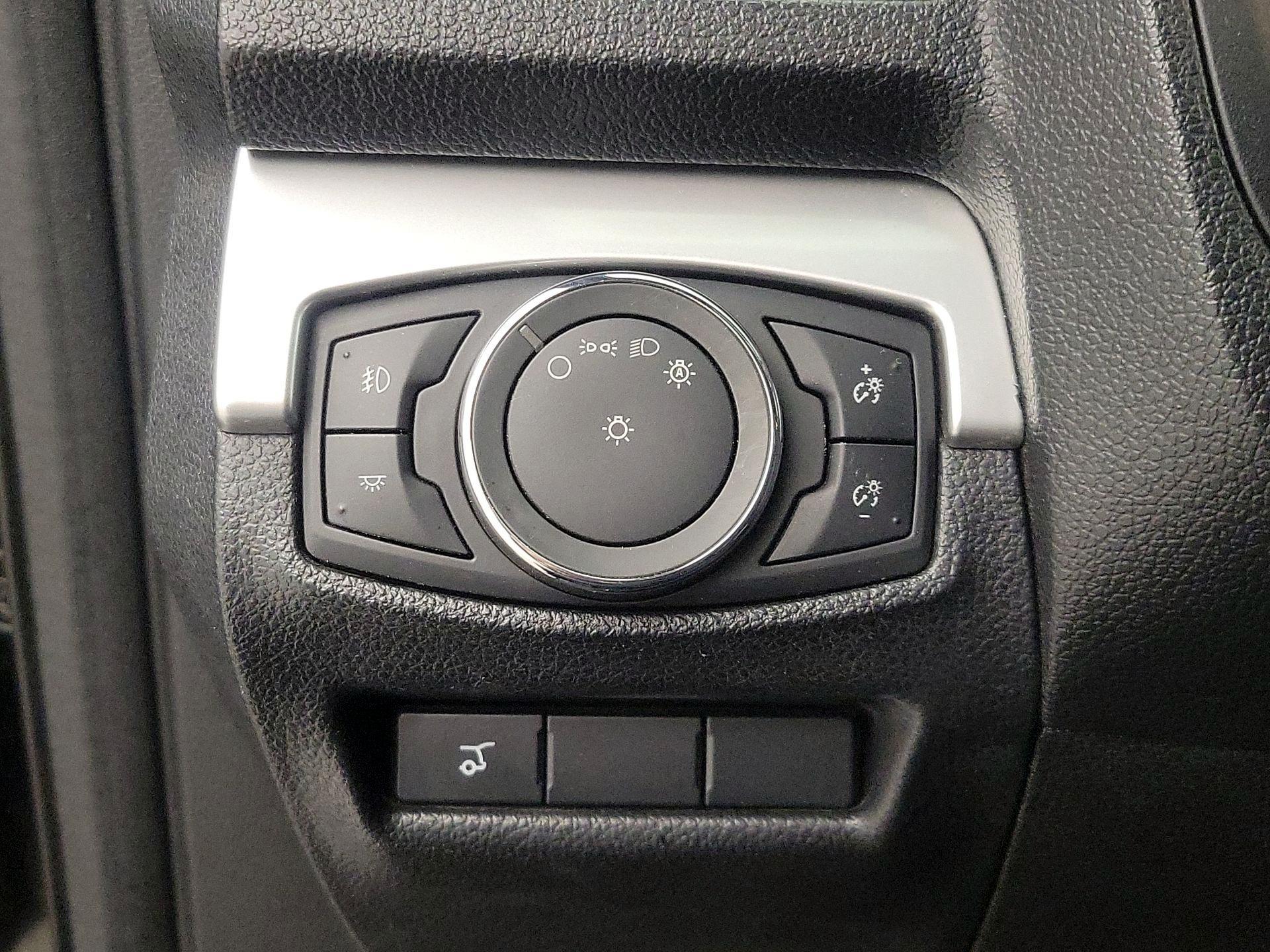 Thumbnail: 2017 Ford Explorer - 13