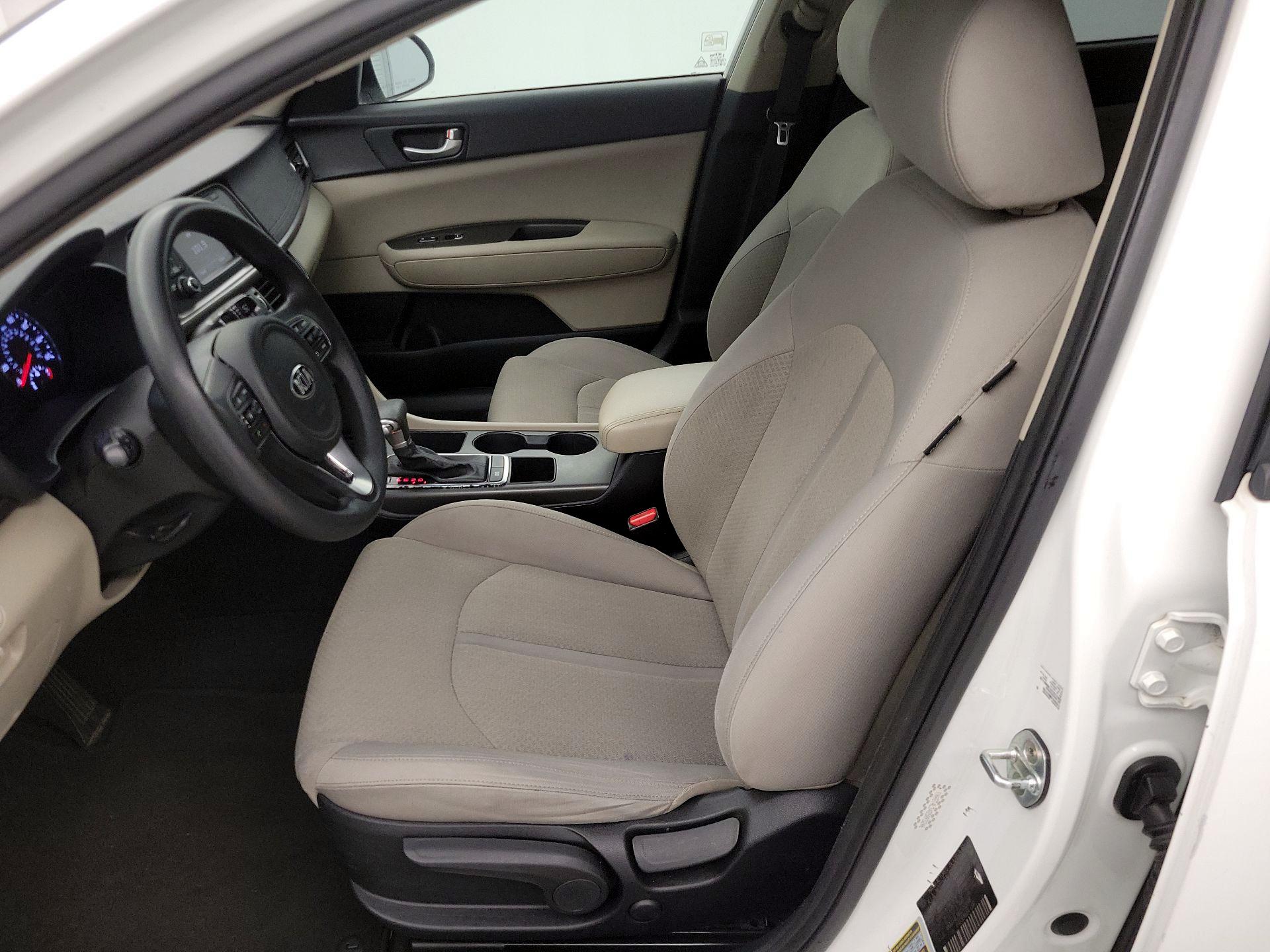 Thumbnail: 2016 Kia Optima - 11