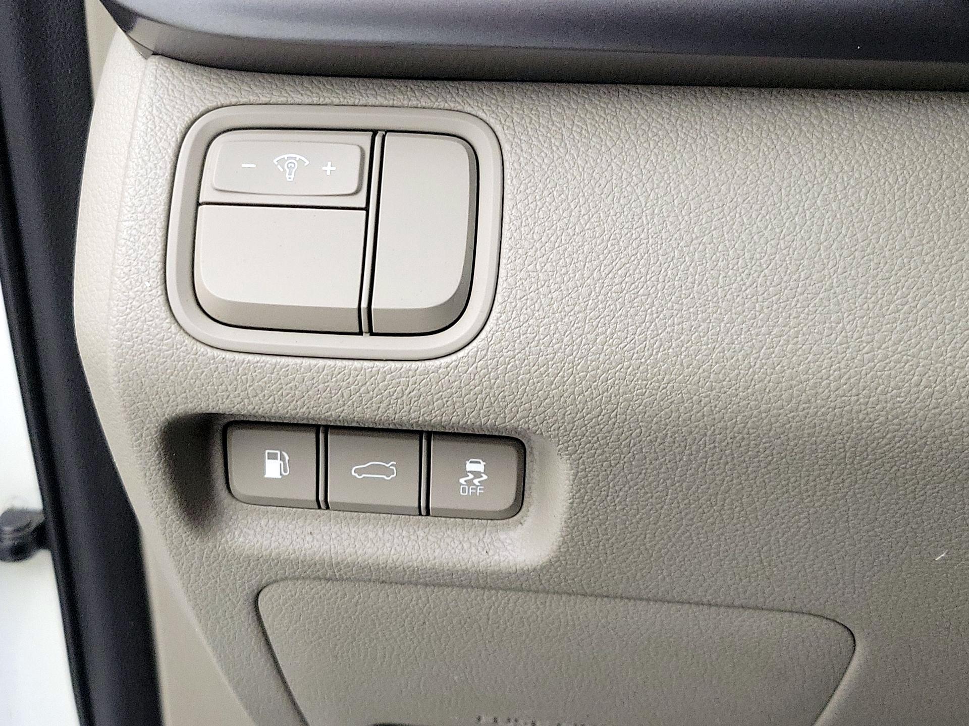 Thumbnail: 2016 Kia Optima - 13