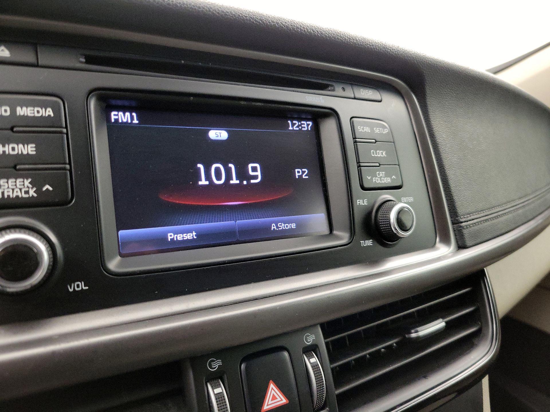 Thumbnail: 2016 Kia Optima - 15