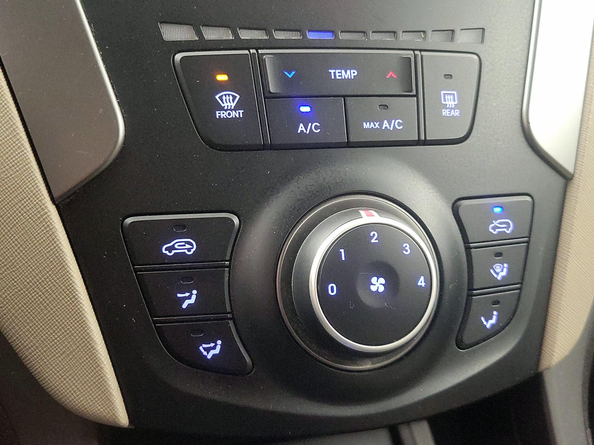 Thumbnail: 2017 Hyundai Santa Fe - 16