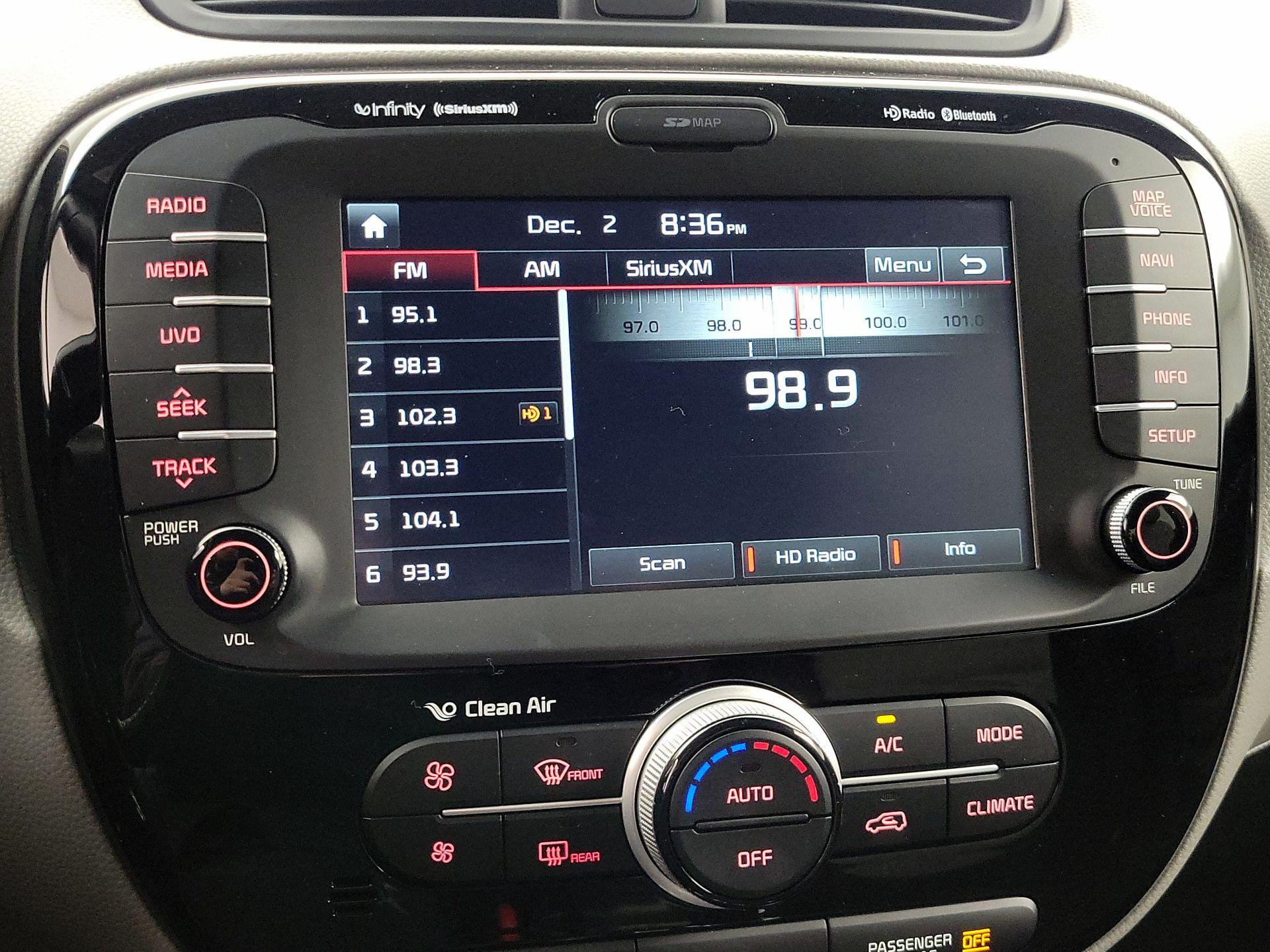 Thumbnail: 2015 Kia Soul - 16