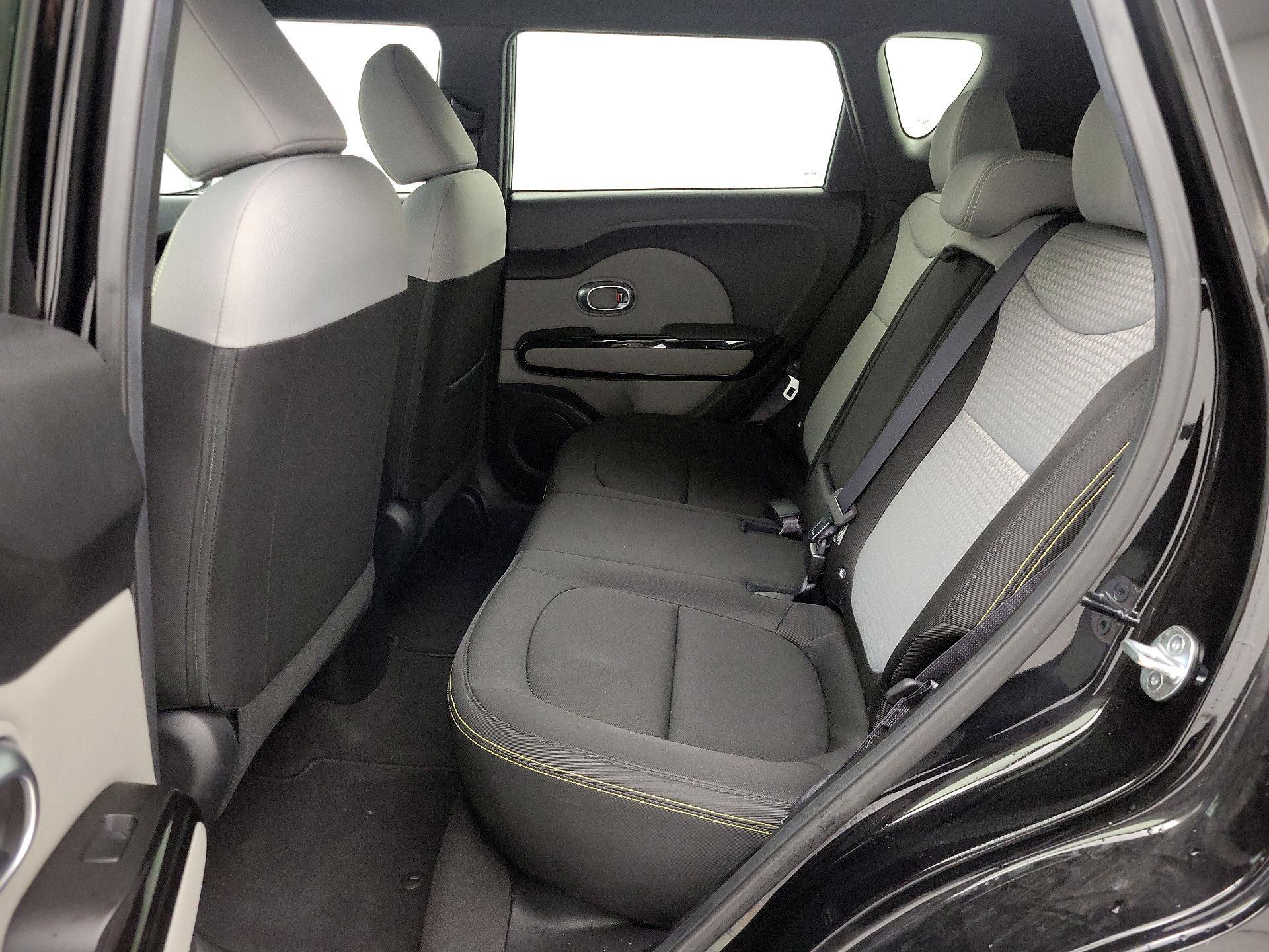 Thumbnail: 2015 Kia Soul - 20