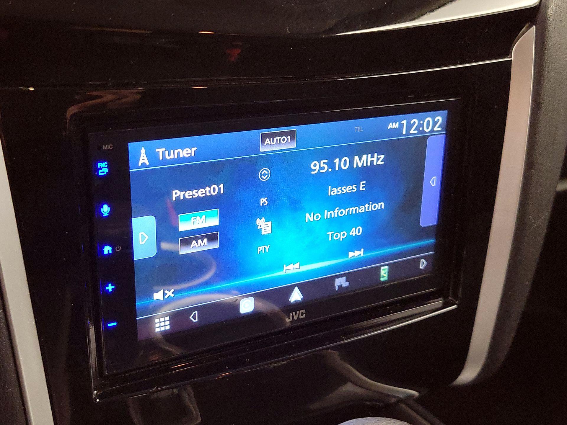 Thumbnail: 2016 Nissan Pathfinder - 15