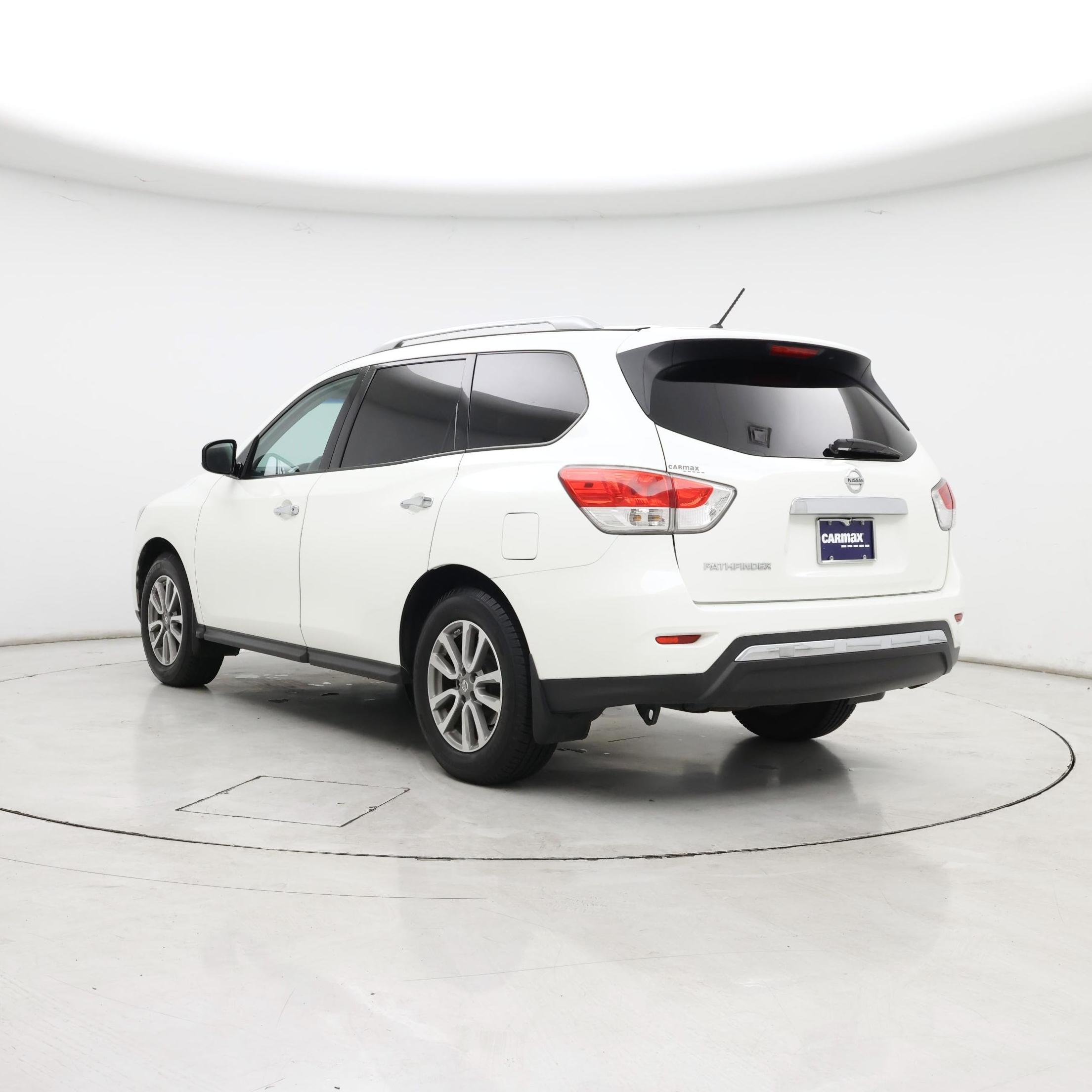 Thumbnail: 2016 Nissan Pathfinder - 2