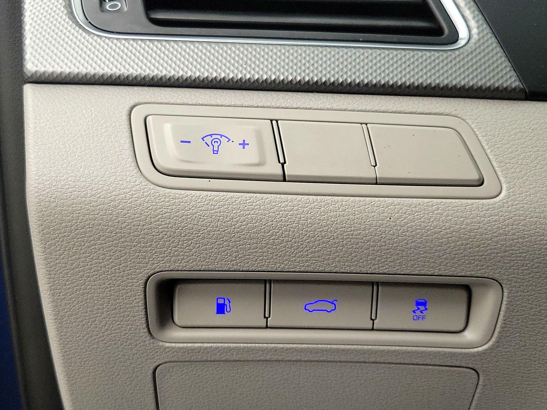 Thumbnail: 2016 Hyundai Sonata - 13