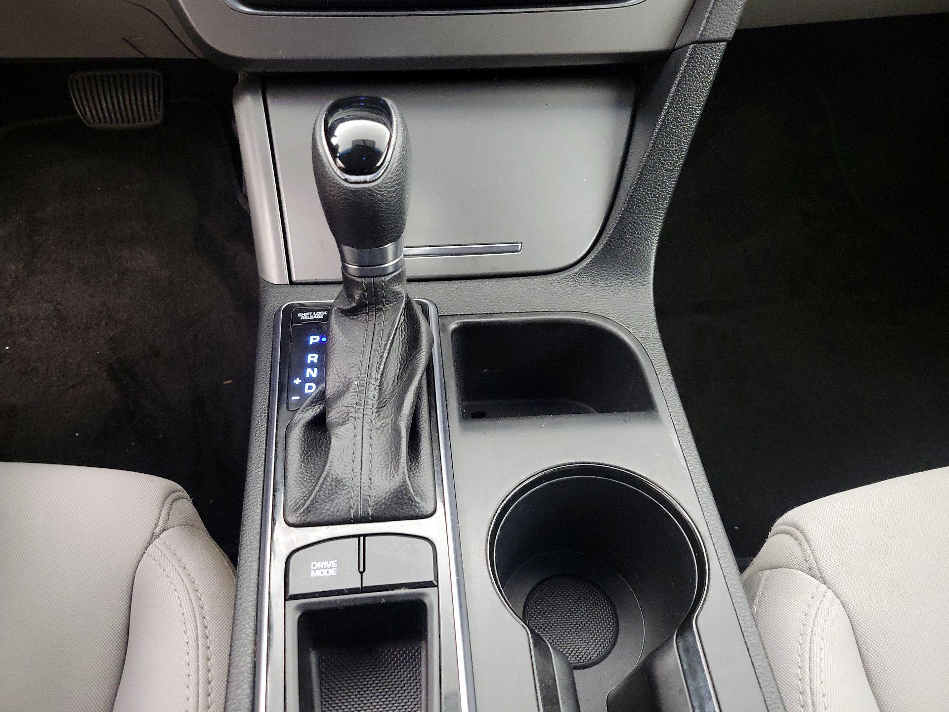 Thumbnail: 2016 Hyundai Sonata - 16