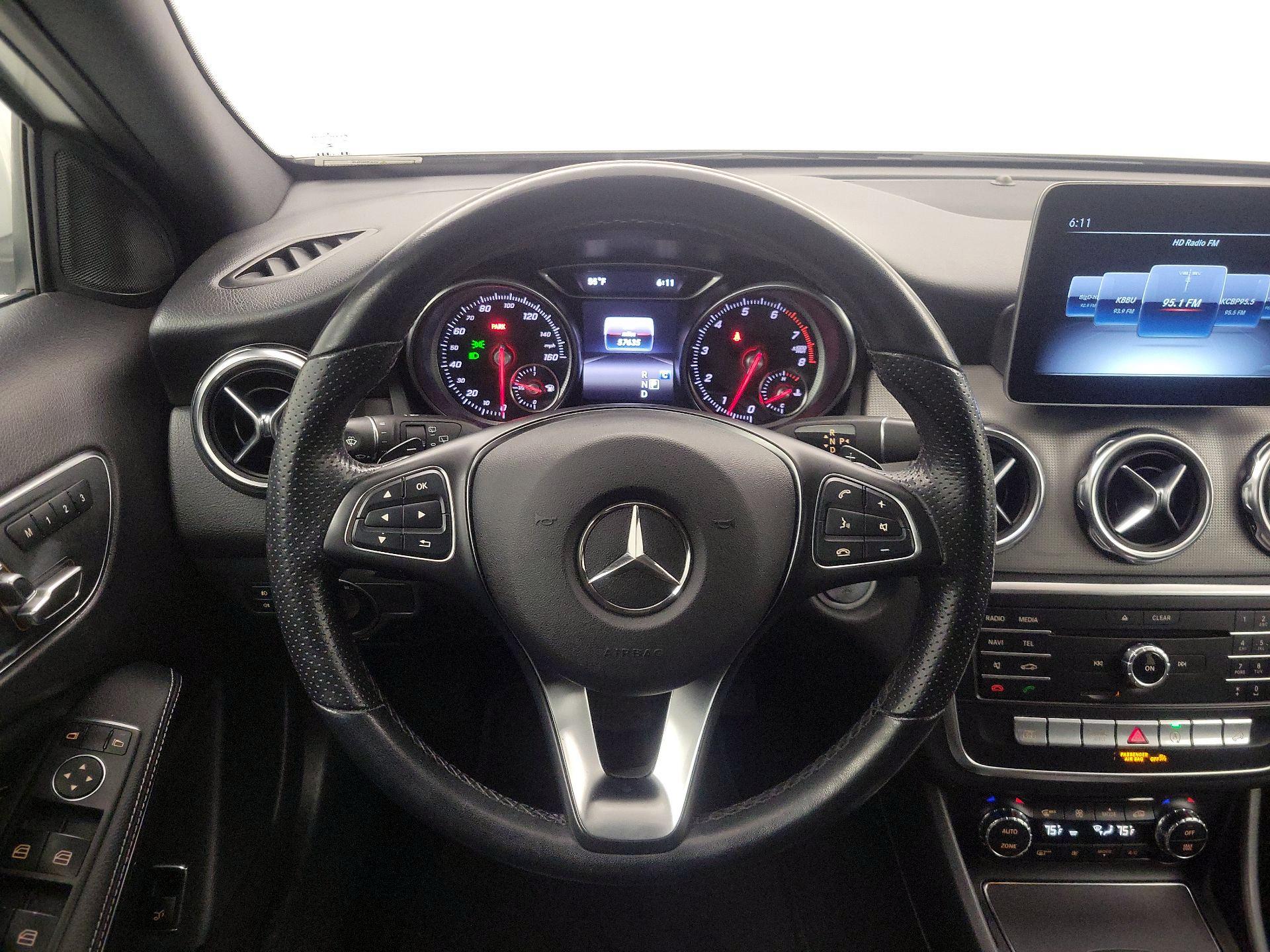 Thumbnail: 2020 Mercedes-Benz GLA - 10