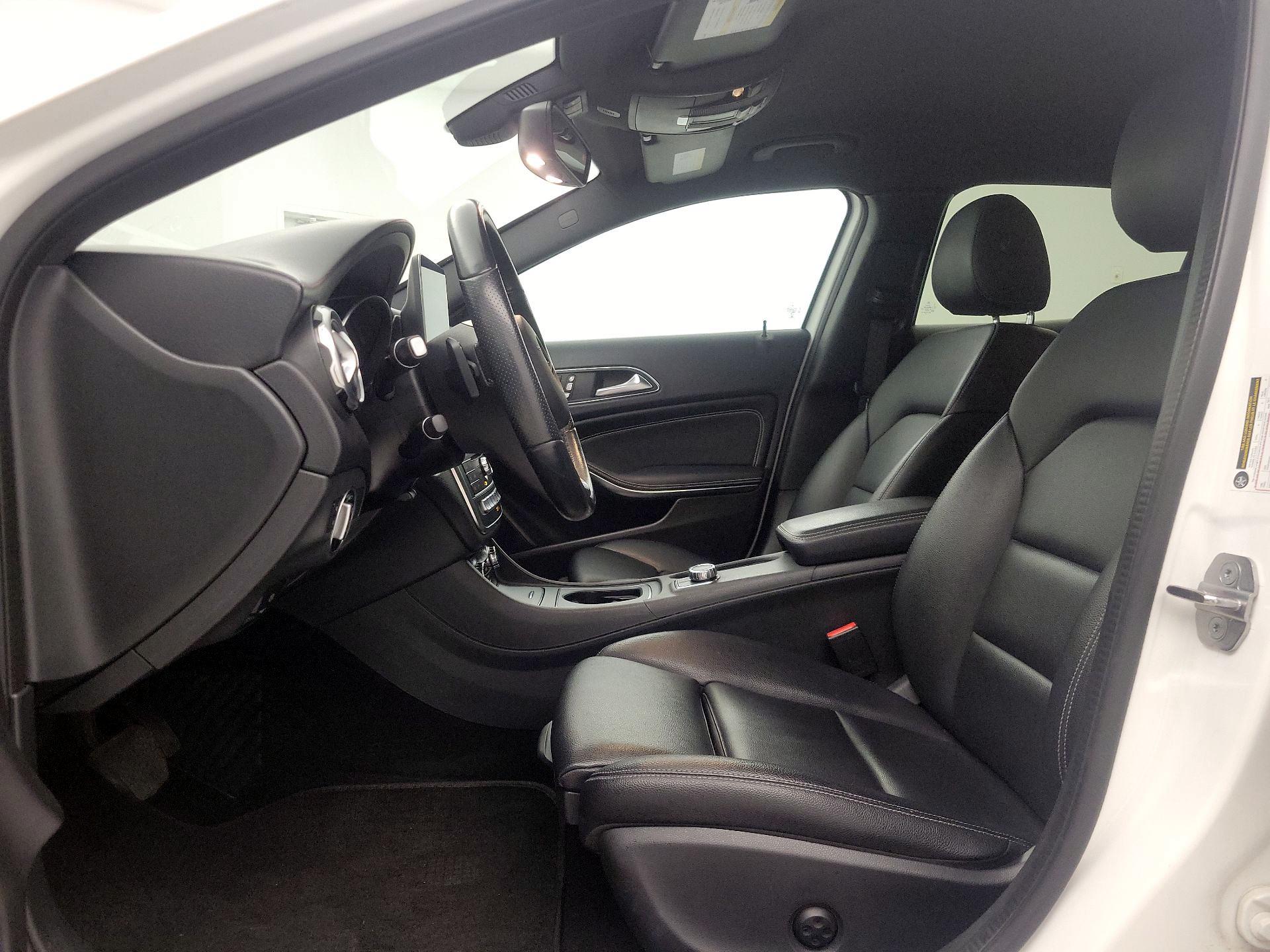 Thumbnail: 2020 Mercedes-Benz GLA - 11