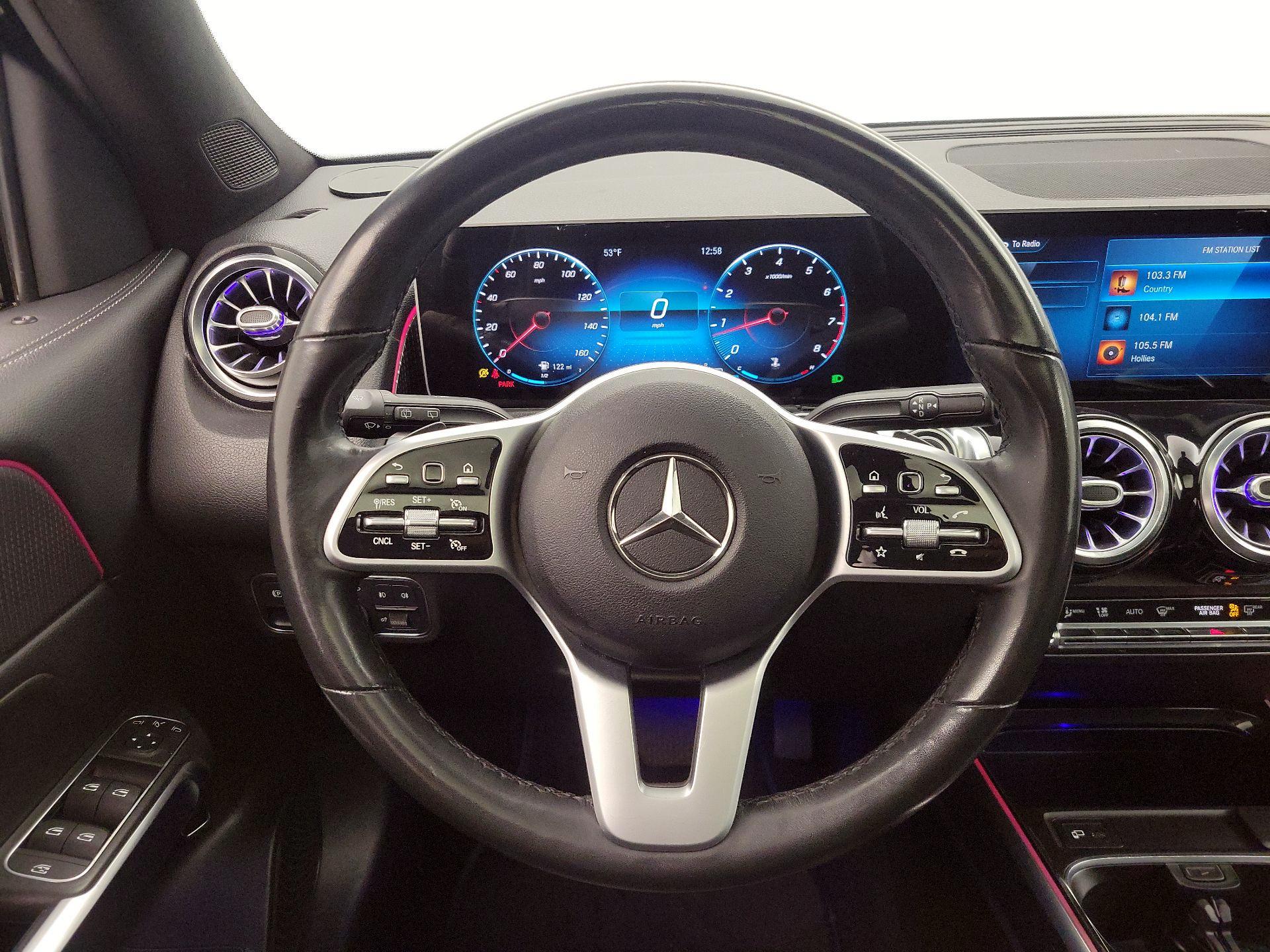 Thumbnail: 2021 Mercedes-Benz GLB - 10