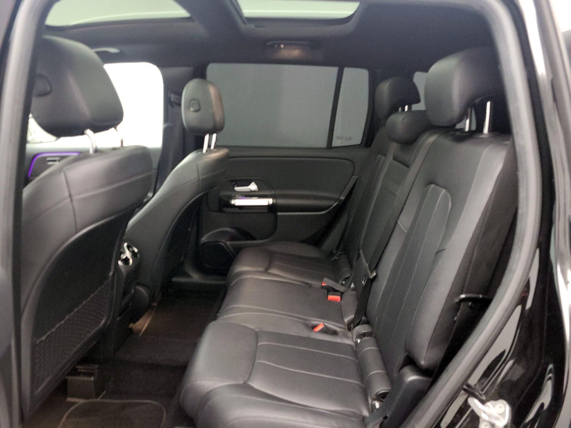 Thumbnail: 2021 Mercedes-Benz GLB - 19