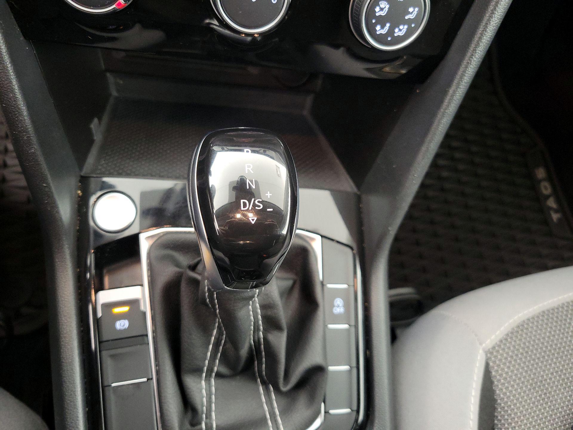 Thumbnail: 2024 Volkswagen Taos - 17