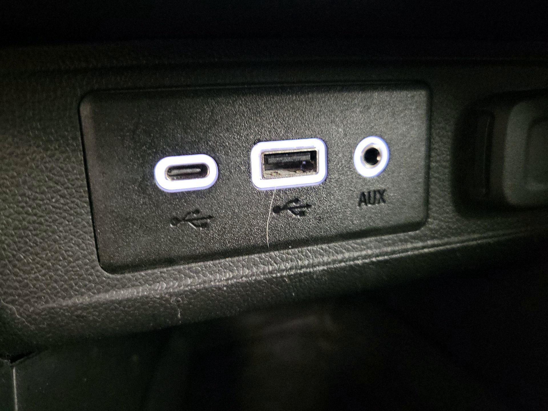 Thumbnail: 2023 Buick Encore GX - 18