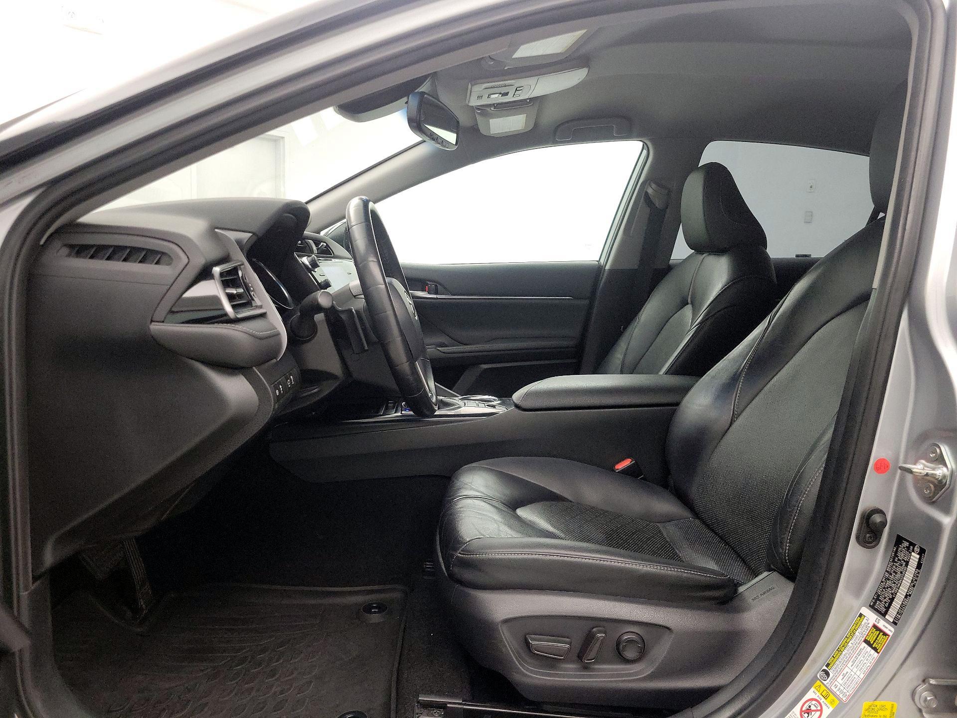 Thumbnail: 2019 Toyota Camry - 11