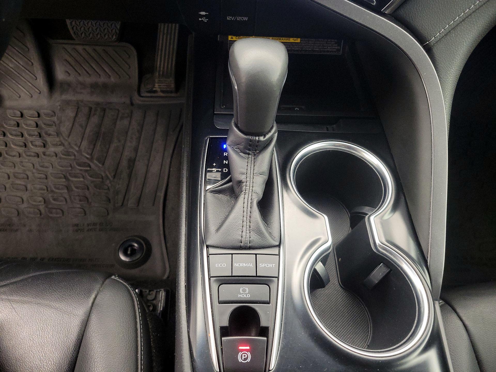 Thumbnail: 2019 Toyota Camry - 18