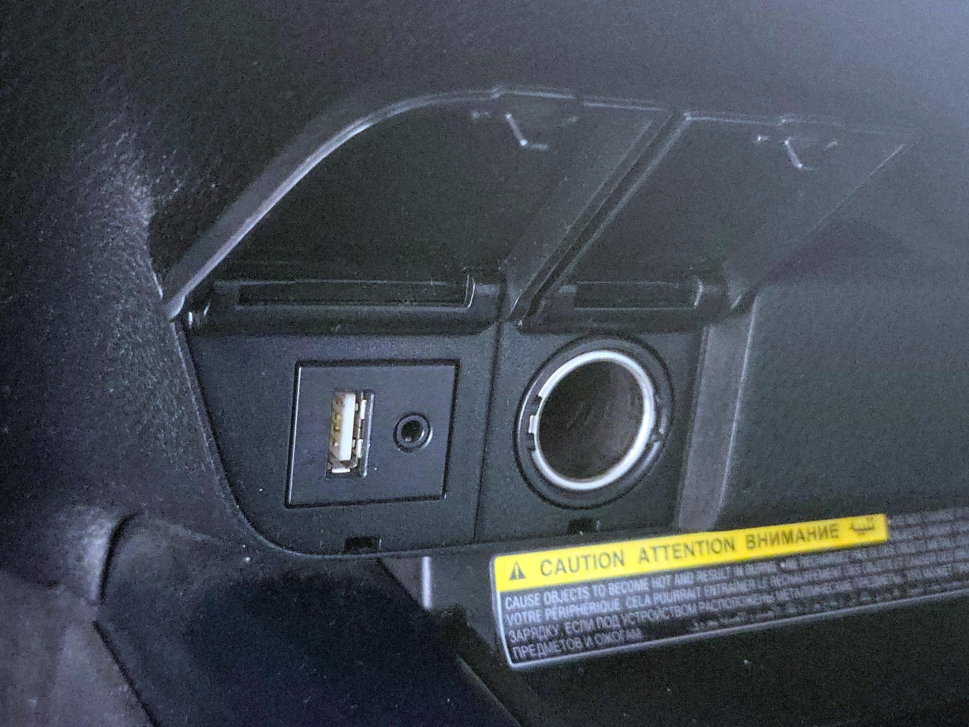 Thumbnail: 2019 Toyota Camry - 19