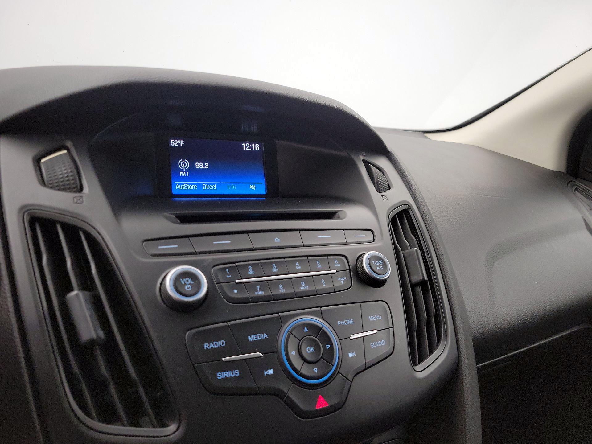 Thumbnail: 2017 Ford Focus - 15