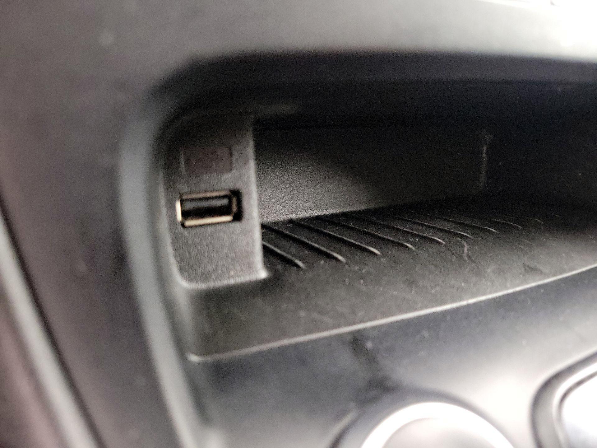 Thumbnail: 2017 Ford Focus - 18