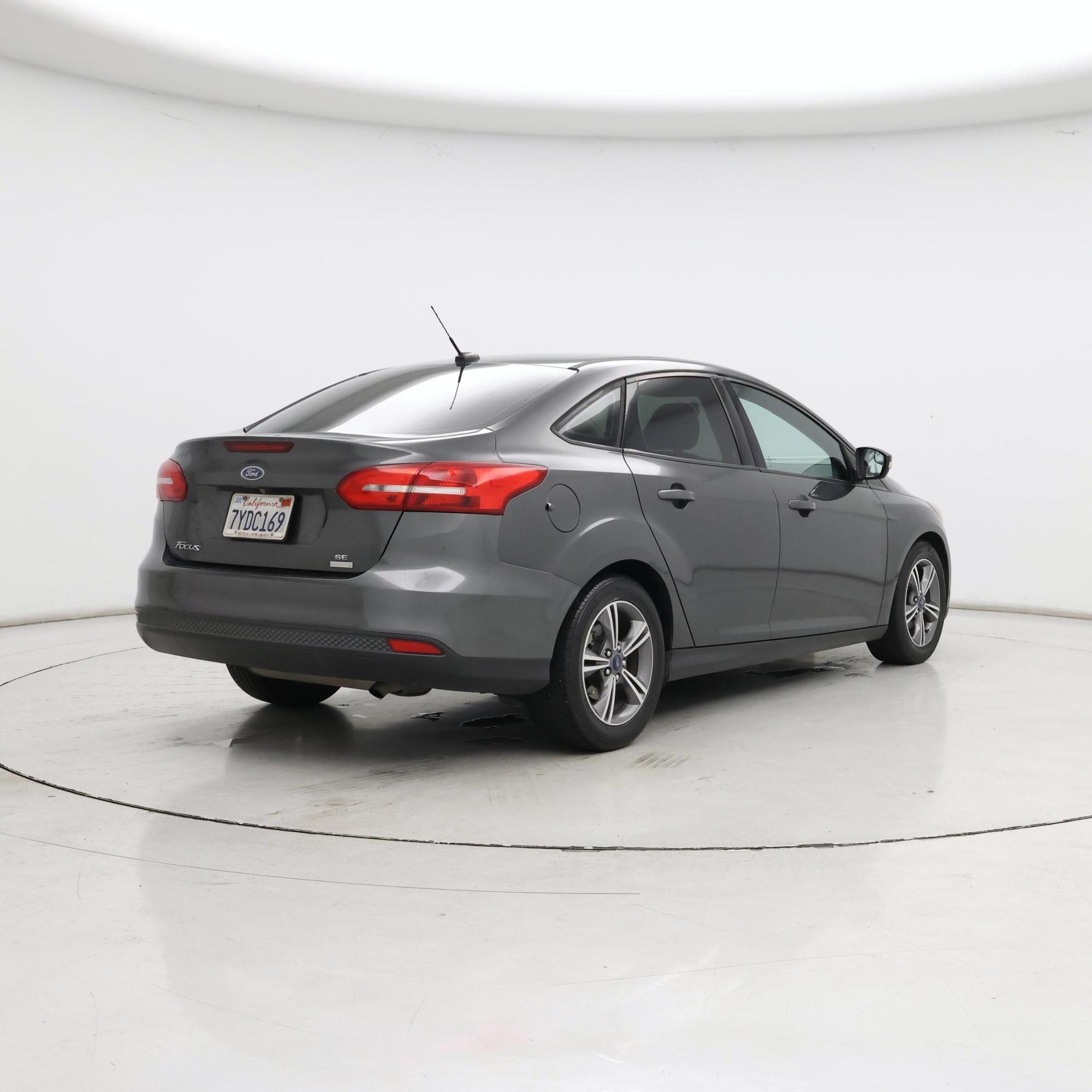 Thumbnail: 2017 Ford Focus - 8