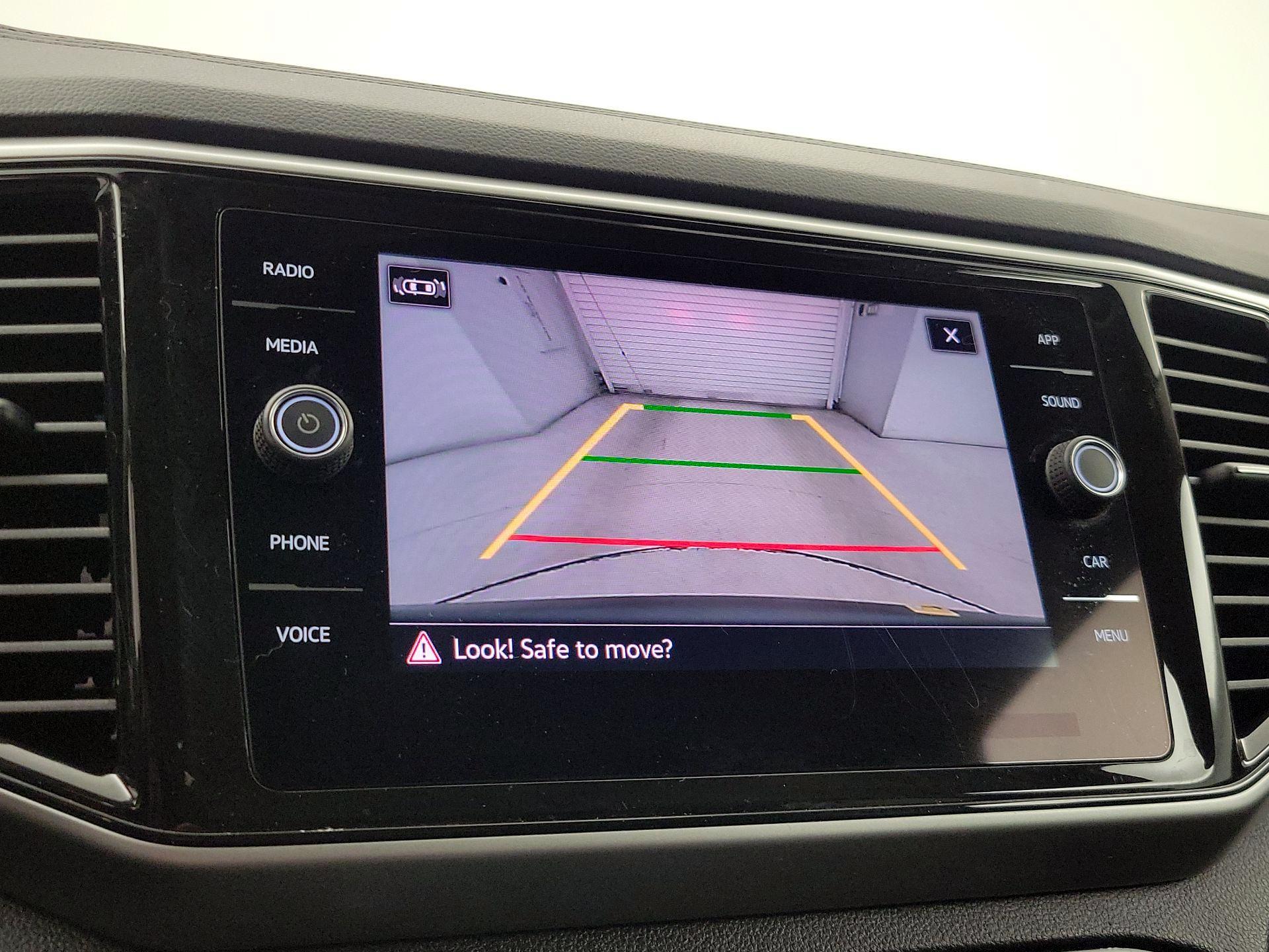 Thumbnail: 2023 Volkswagen Atlas - 14