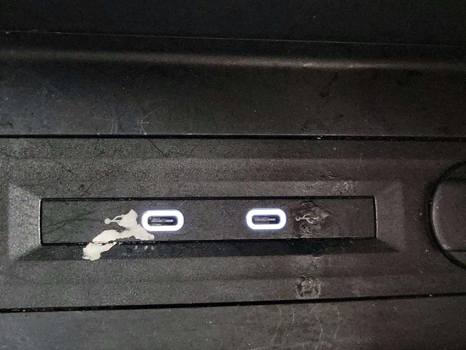 Thumbnail: 2023 Volkswagen Atlas - 18