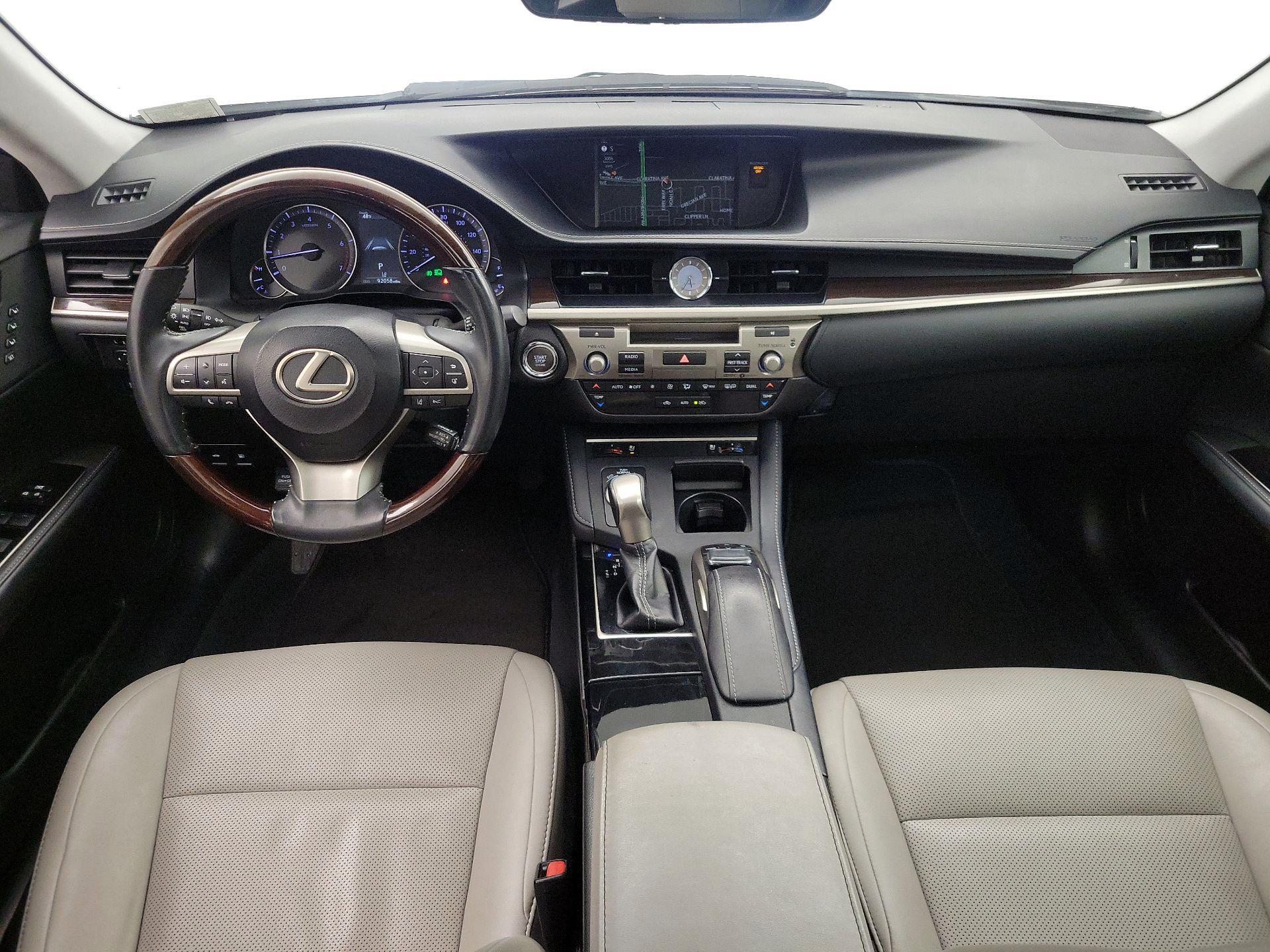 Thumbnail: 2018 Lexus ES - 9